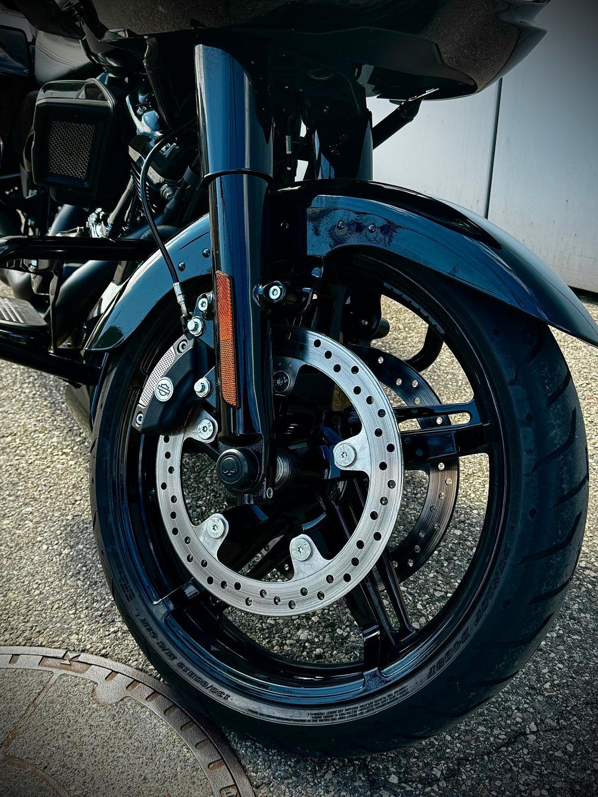 HARLEY-DAVIDSON FLTRX Road Glide Black Finish 117-image-9