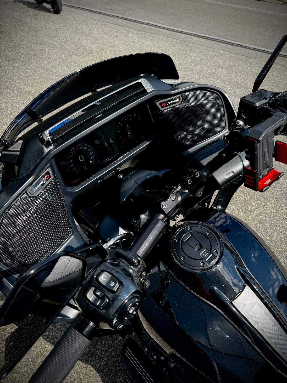 HARLEY-DAVIDSON FLTRX Road Glide Black Finish 117-image-5