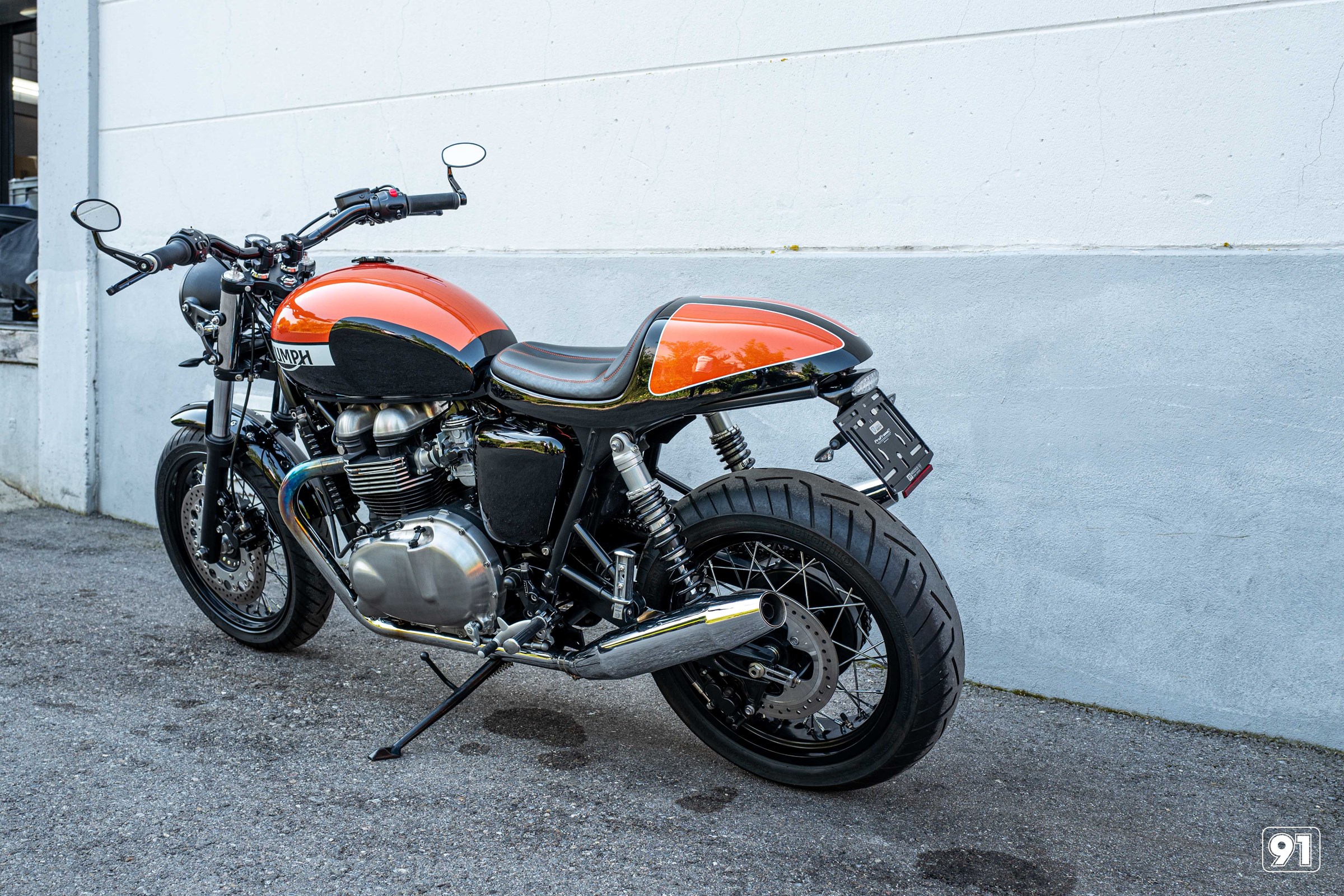 TRIUMPH Thruxton 900 i-showroom-element-1