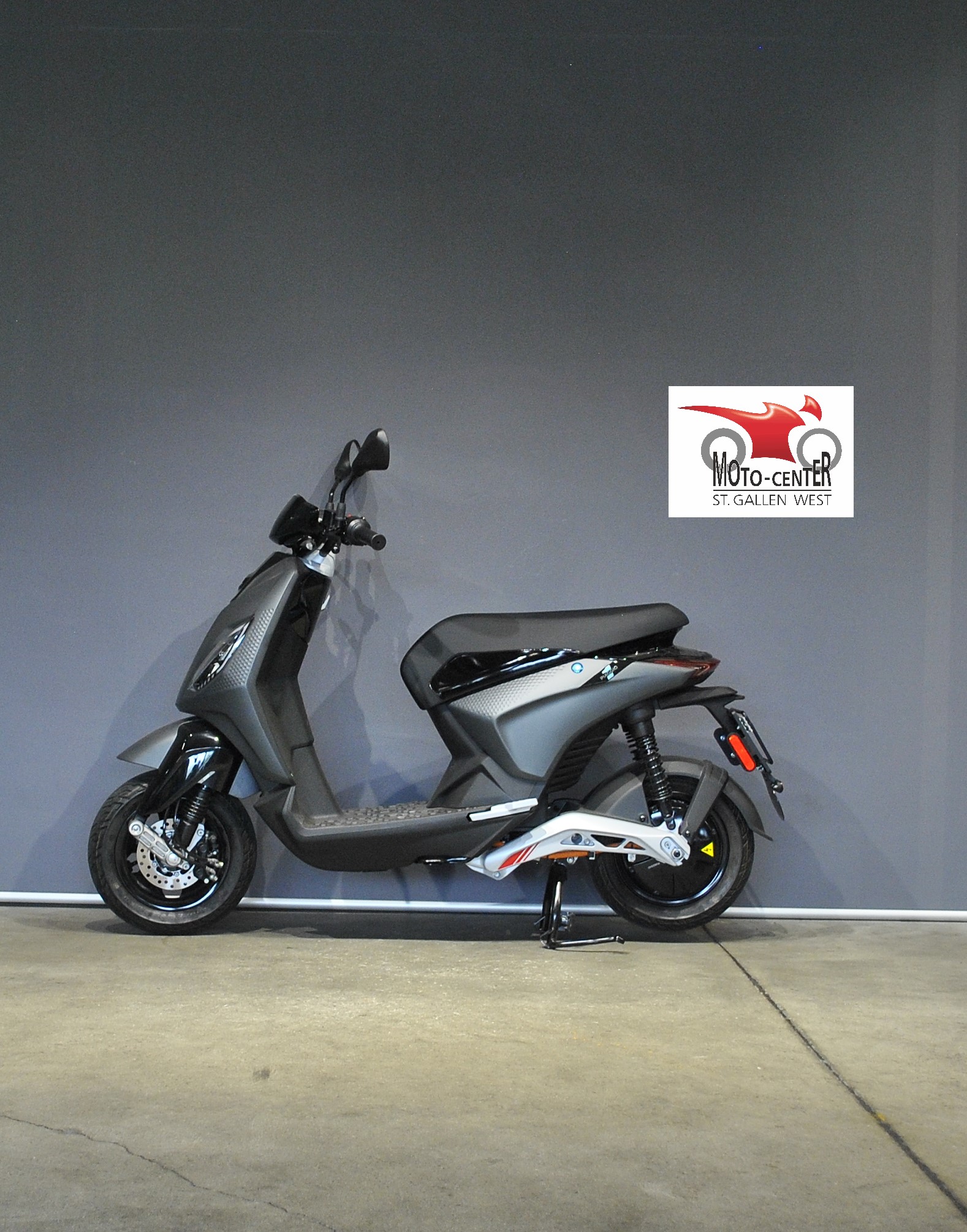 PIAGGIO Piaggio 1 Active 60km/h Full Electric-showroom-element-2