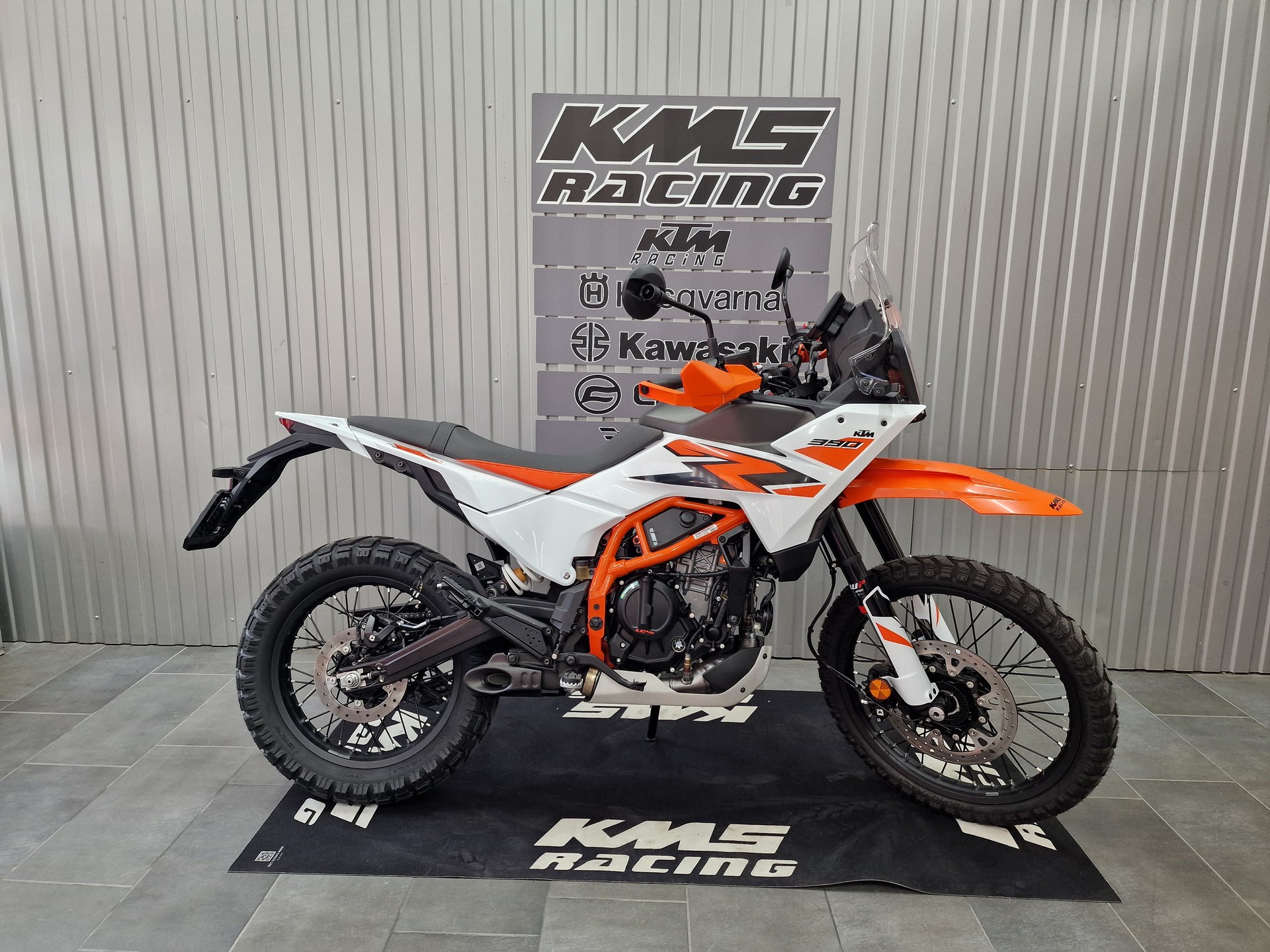 KTM Adventure R