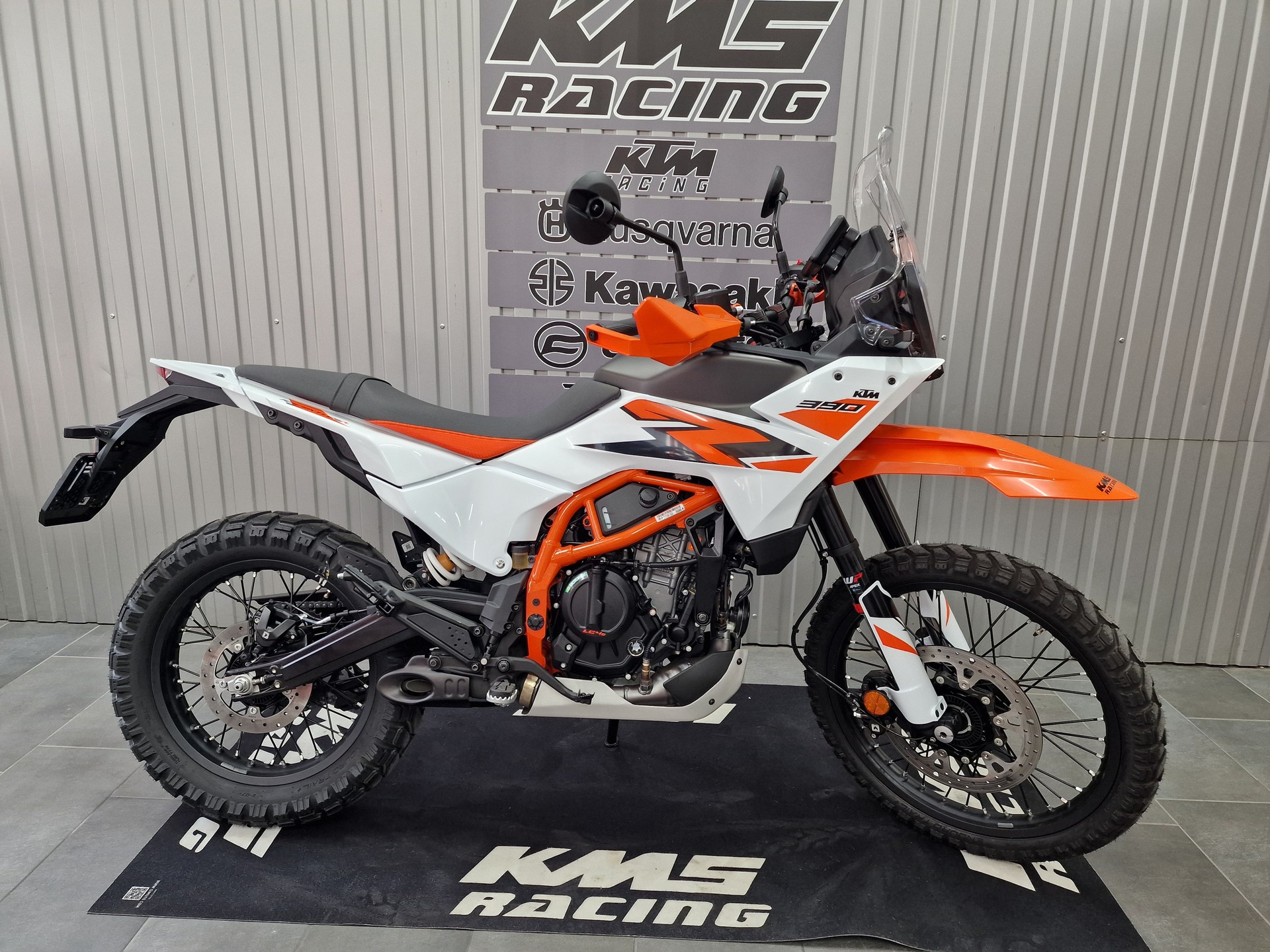 KTM Adventure R-showroom-element-2