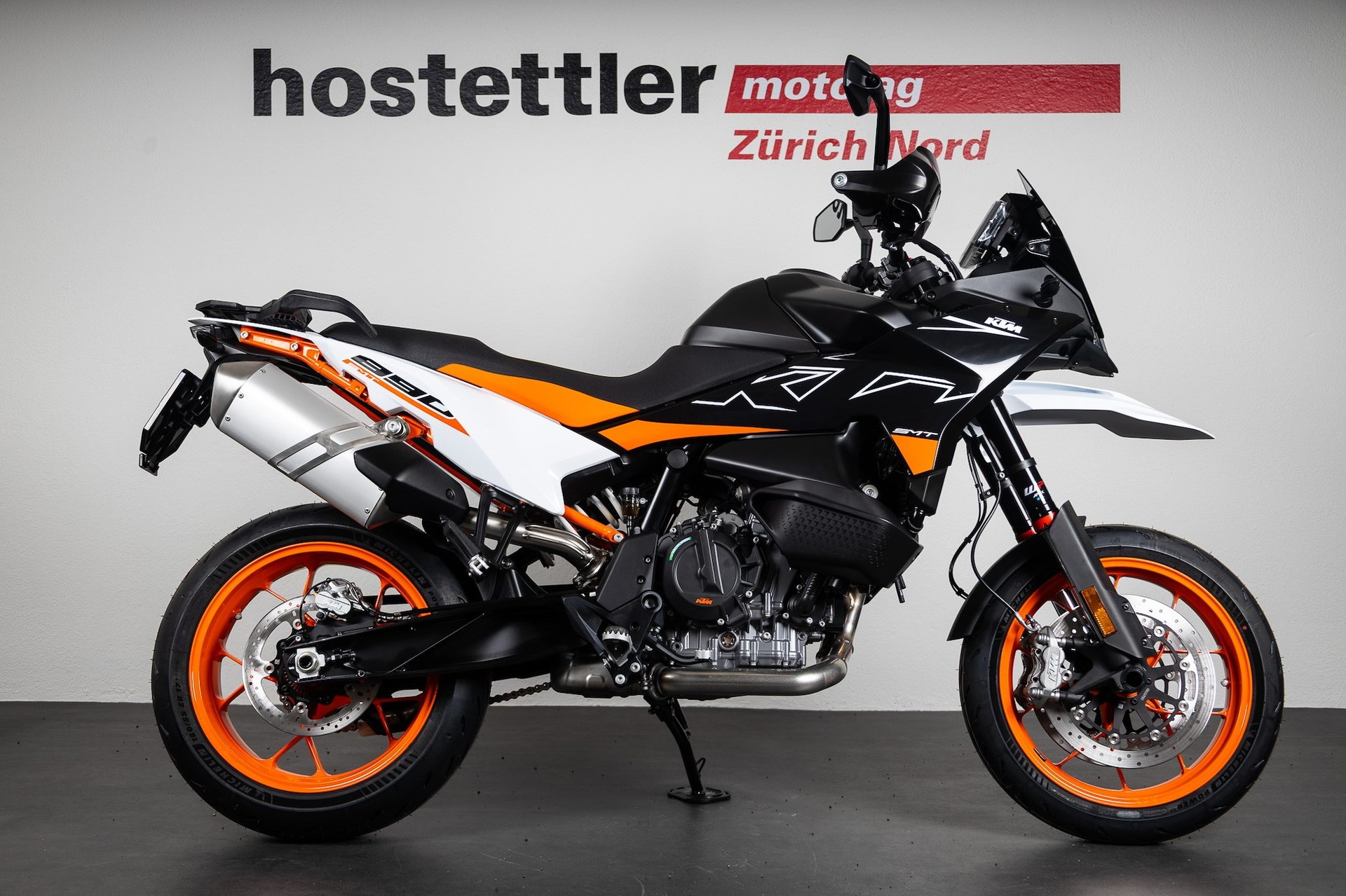 KTM 890 SMT-showroom-element-1