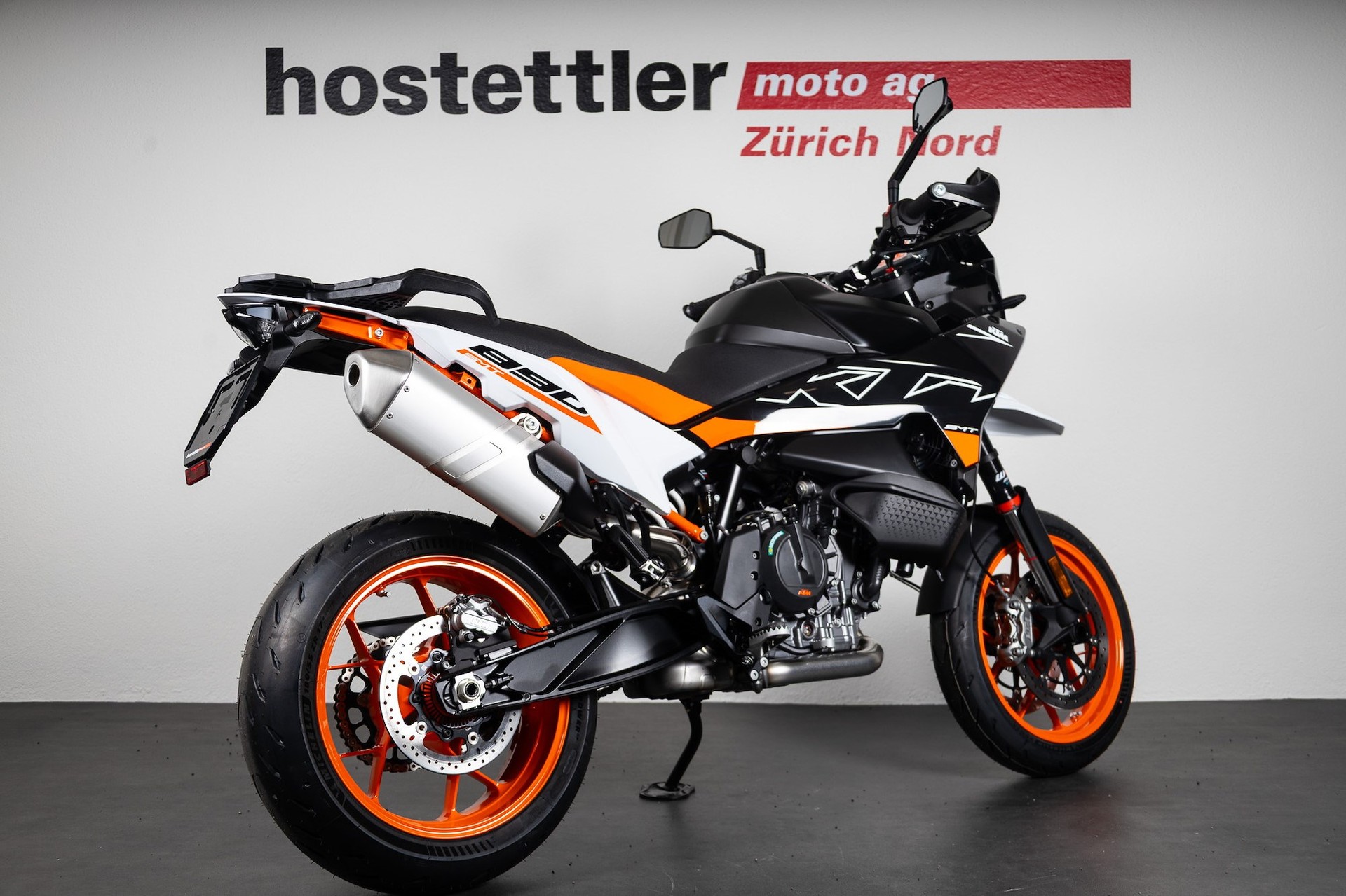 KTM 890 SMT-showroom-element-2