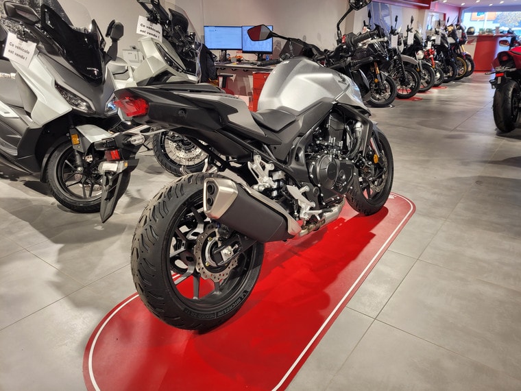 HONDA CB 750 Hornet (35kW)-showroom-element-2