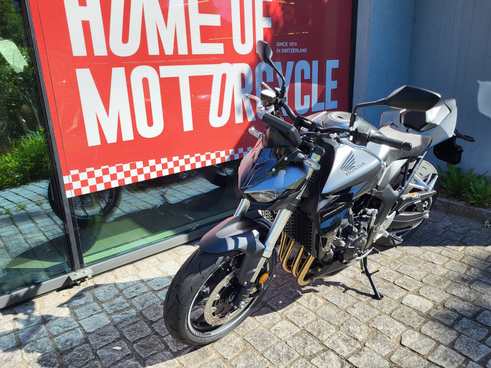 HONDA CB 1000 Hornet (Demo)-showroom-element-2
