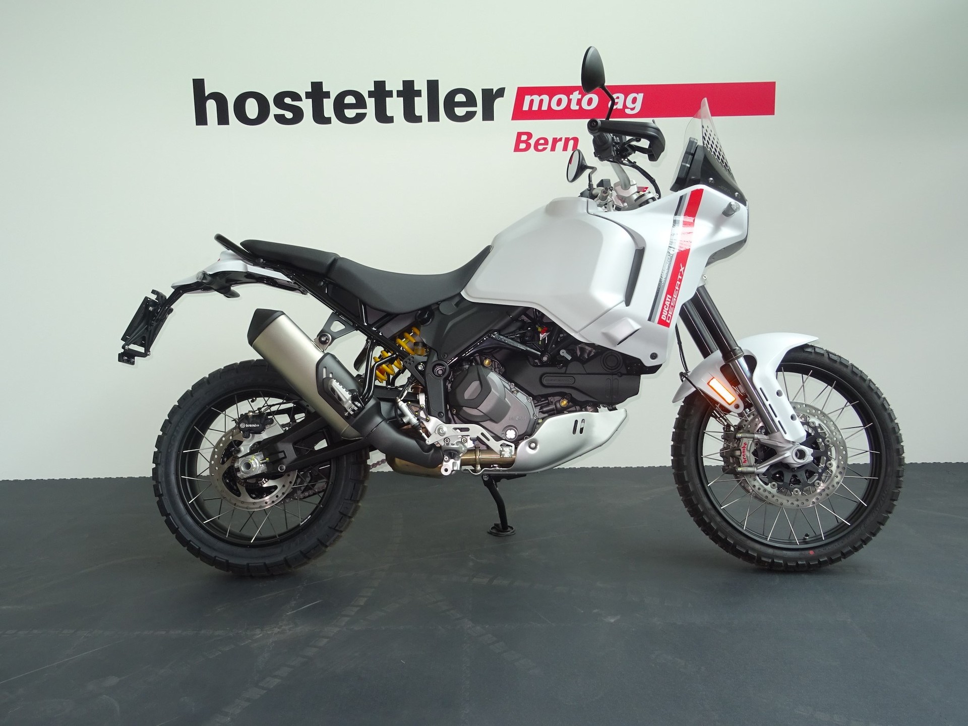 DUCATI DESERT X ABS-showroom-element-1