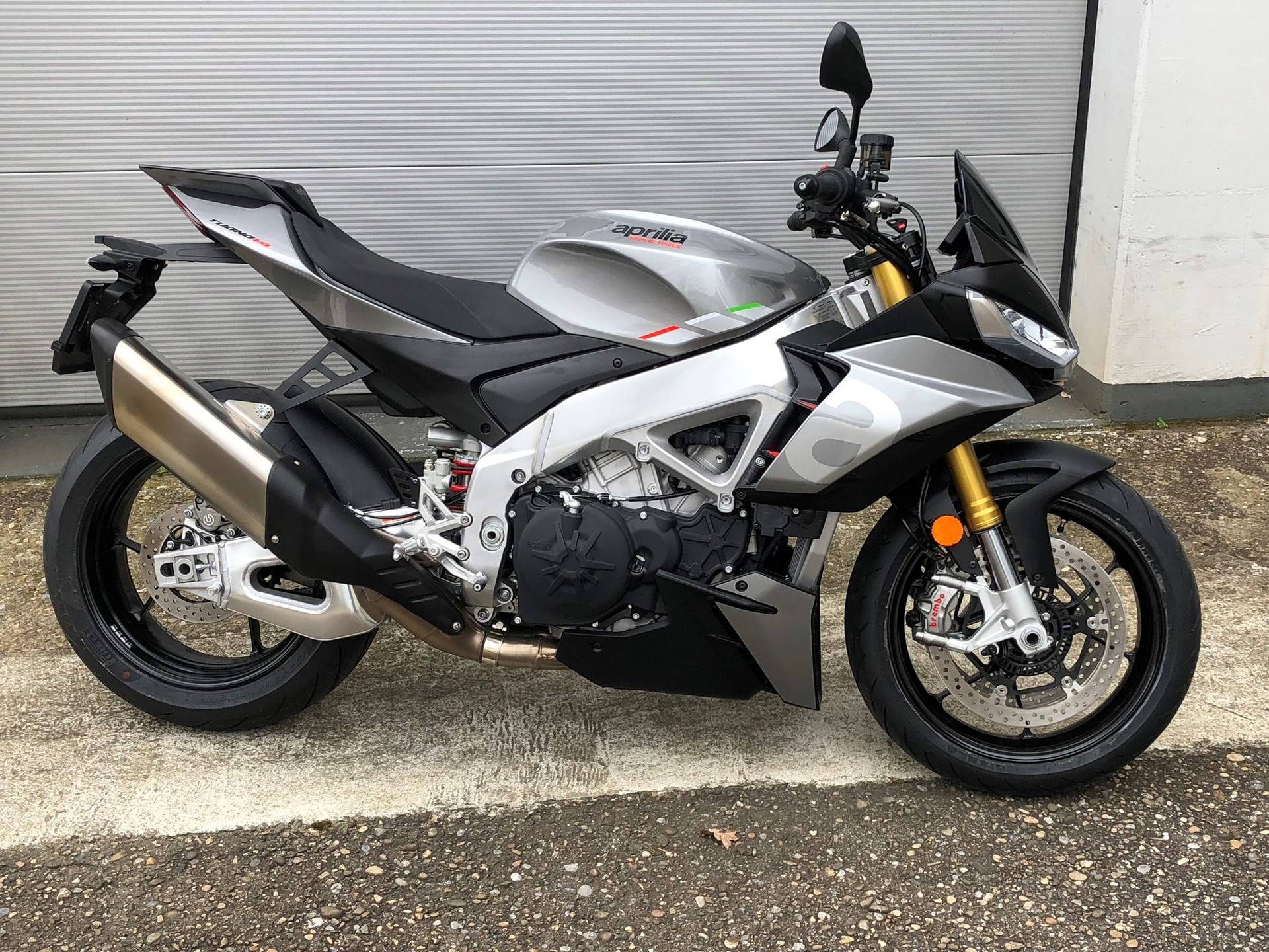 APRILIA Tuono V4 1100 GT-image-1