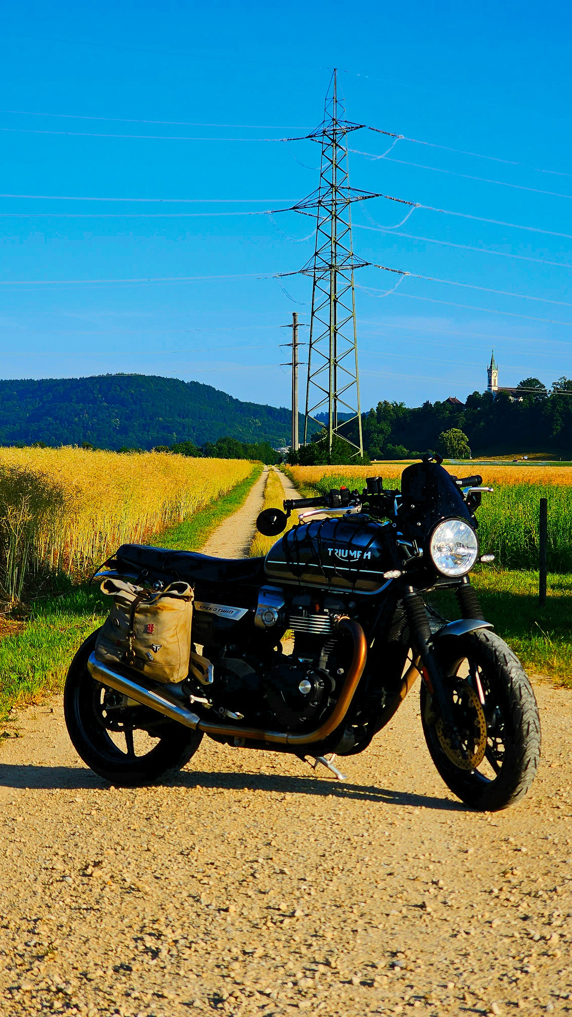TRIUMPH Speed Twin 1200-image-1