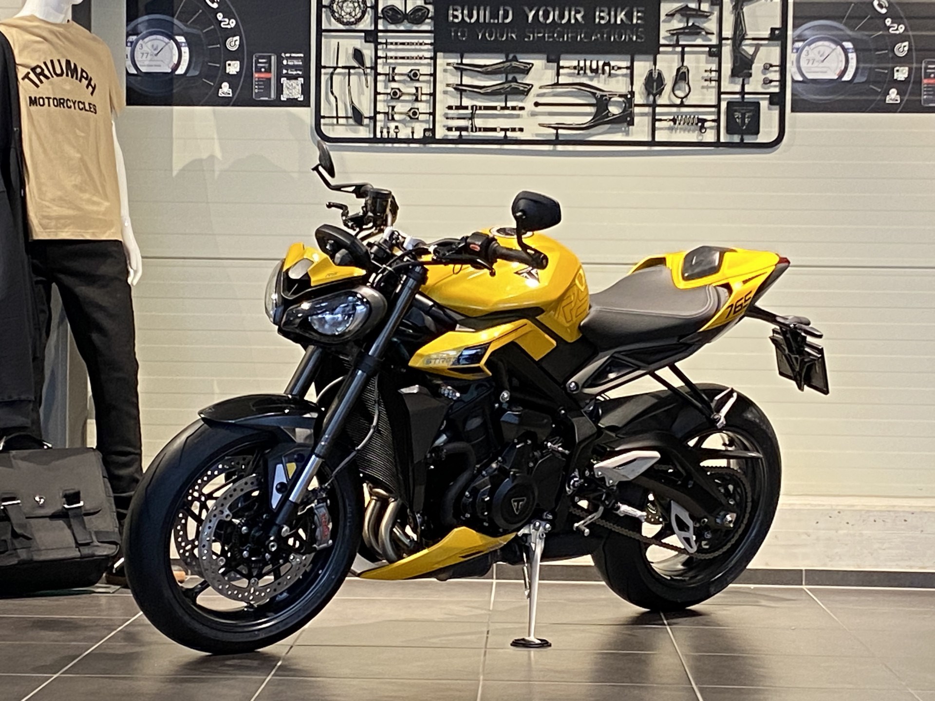 TRIUMPH Street Triple 765 RS-showroom-element-1