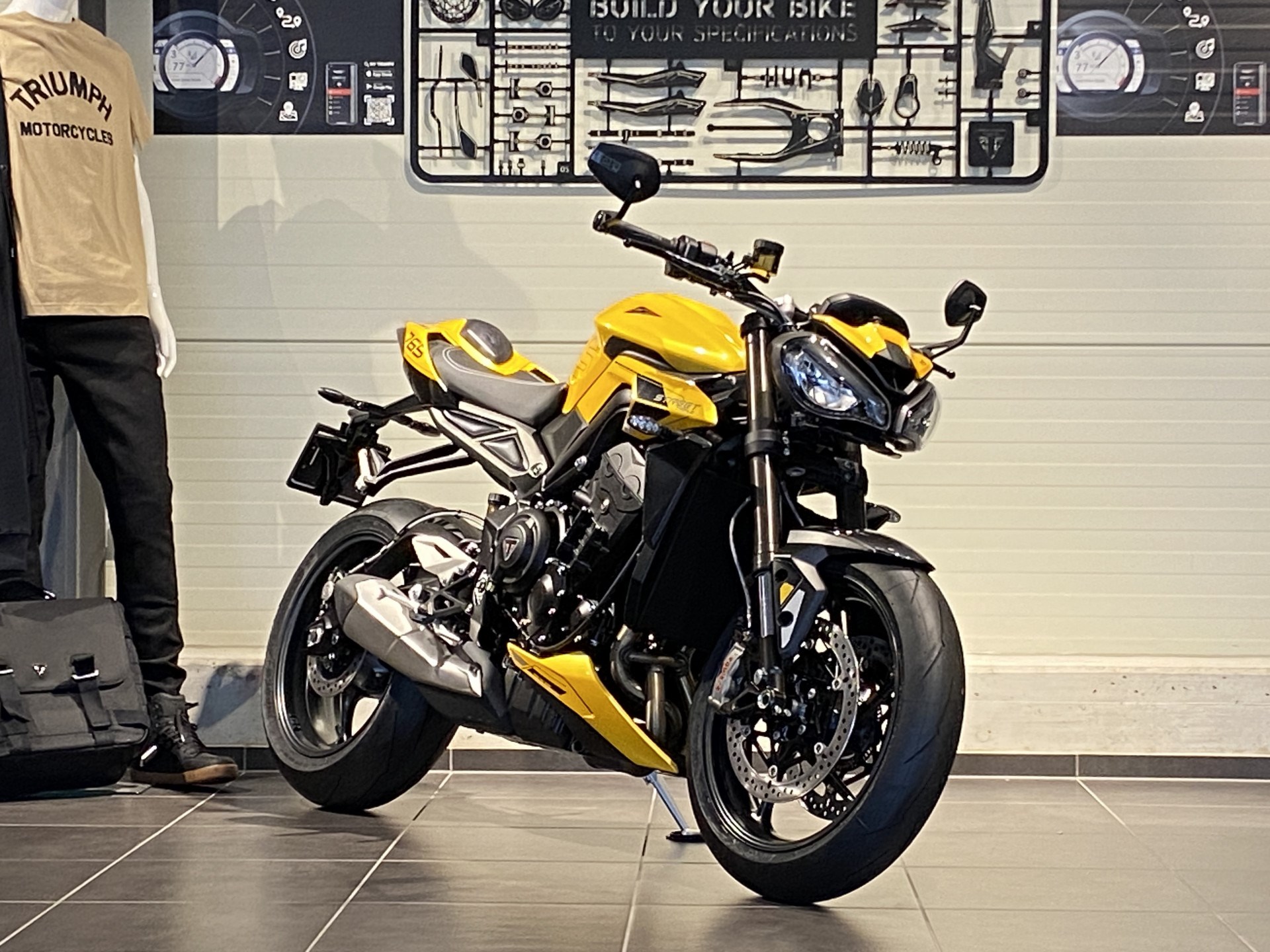 TRIUMPH Street Triple 765 RS-showroom-element-2