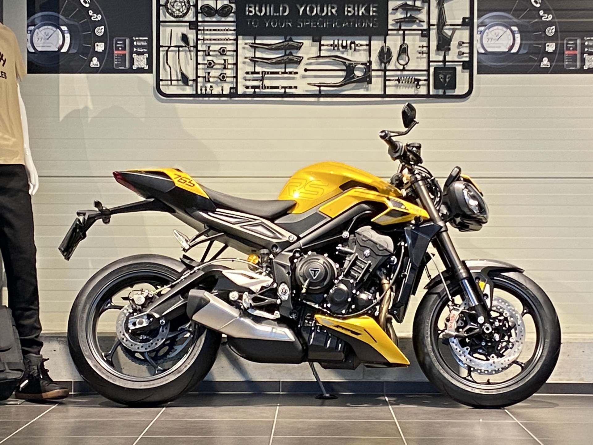 TRIUMPH Street Triple 765 RS-showroom-element-3