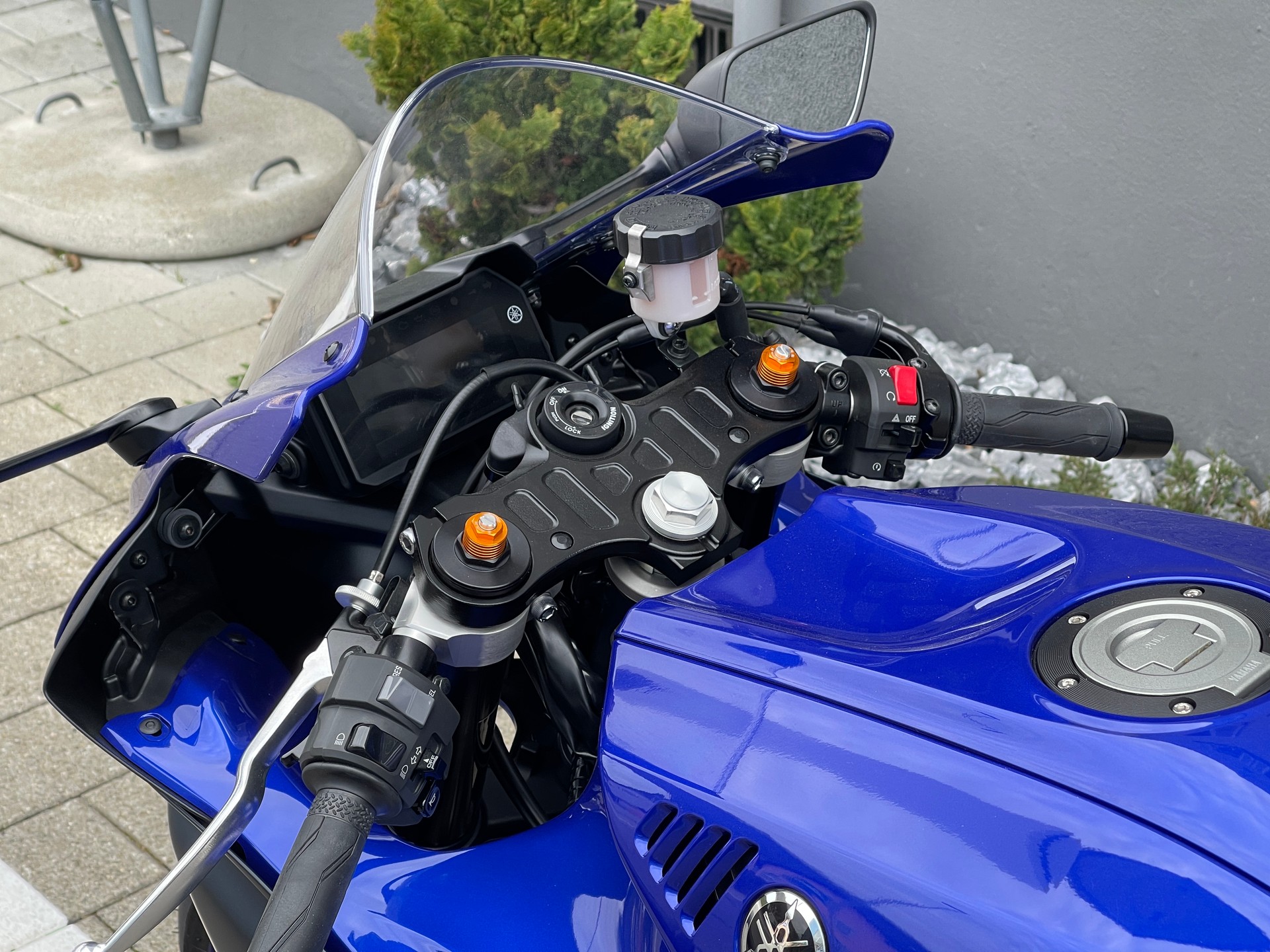YAMAHA R7-image-5