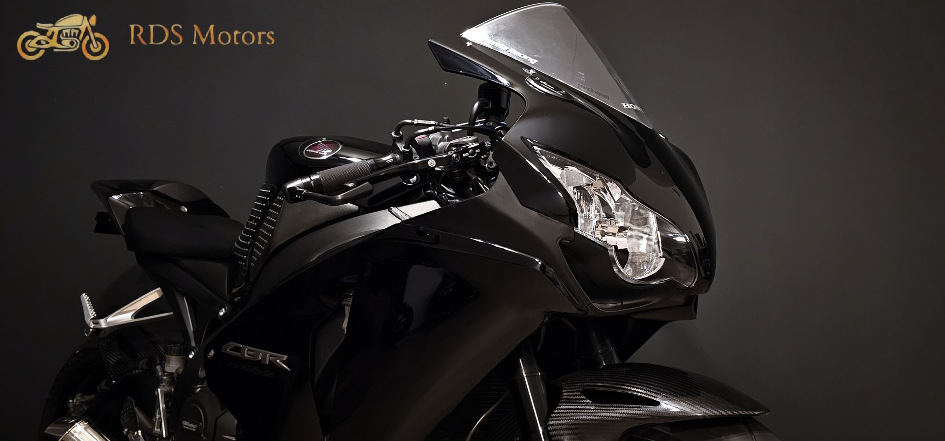 HONDA CBR 1000 RR Fireblade-showroom-element-2