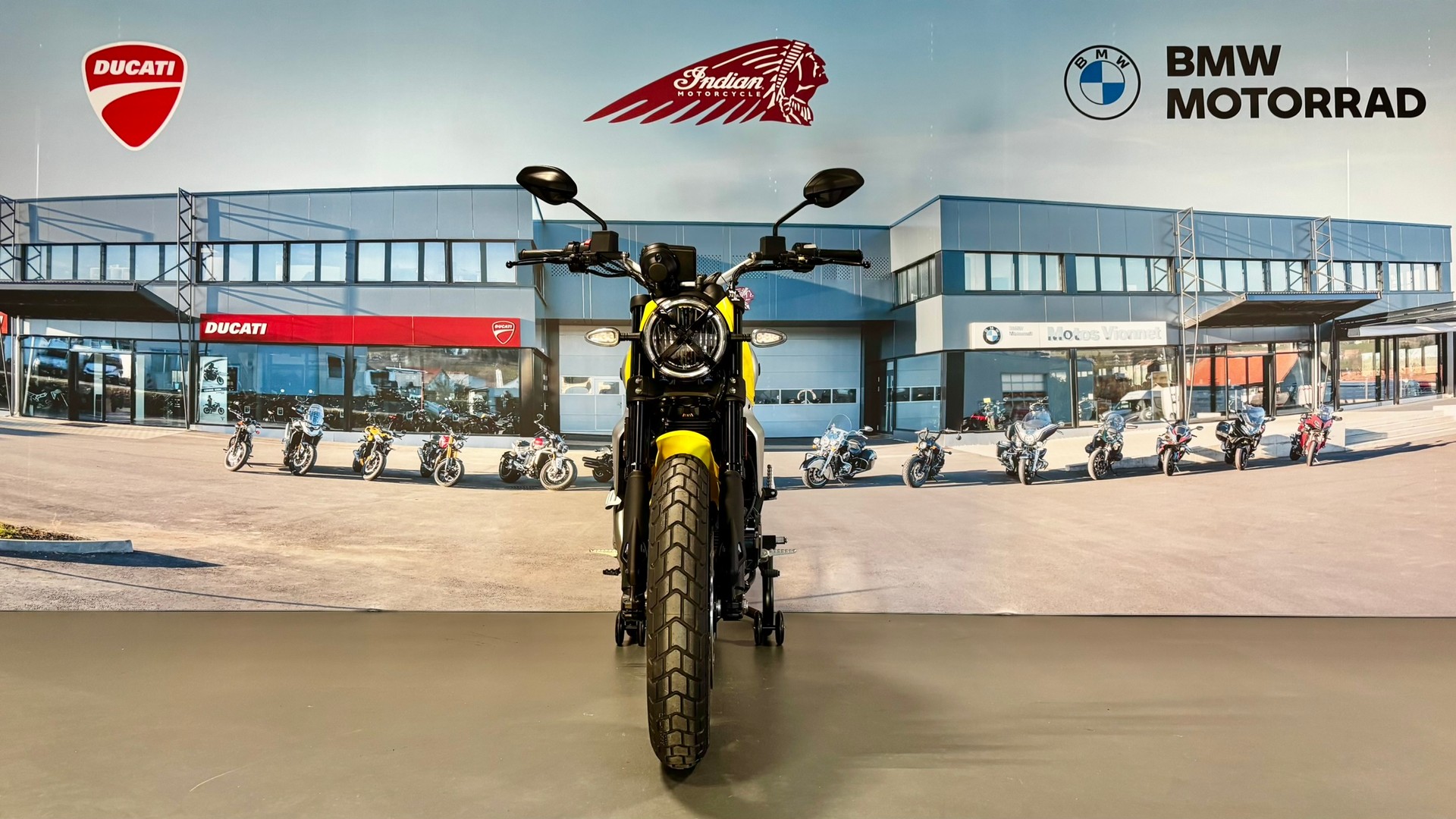 DUCATI SCRAMBLER 800 Icon-showroom-element-1