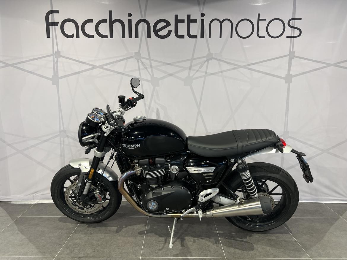 TRIUMPH Speed Twin 1200-image-1