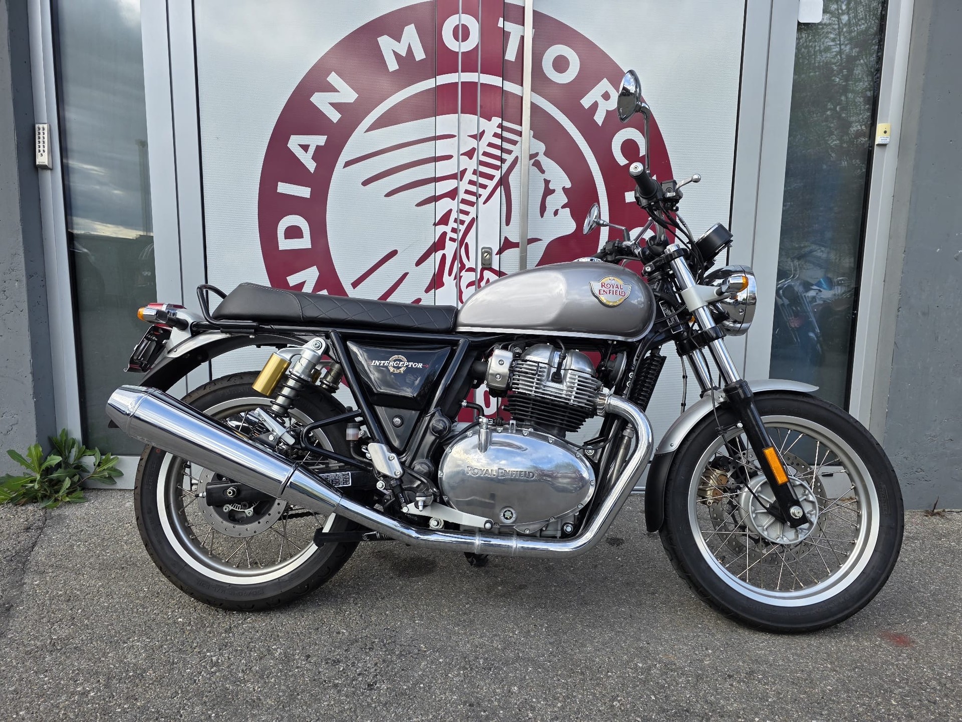 ROYAL ENFIELD Interceptor 650 Standard-image-0
