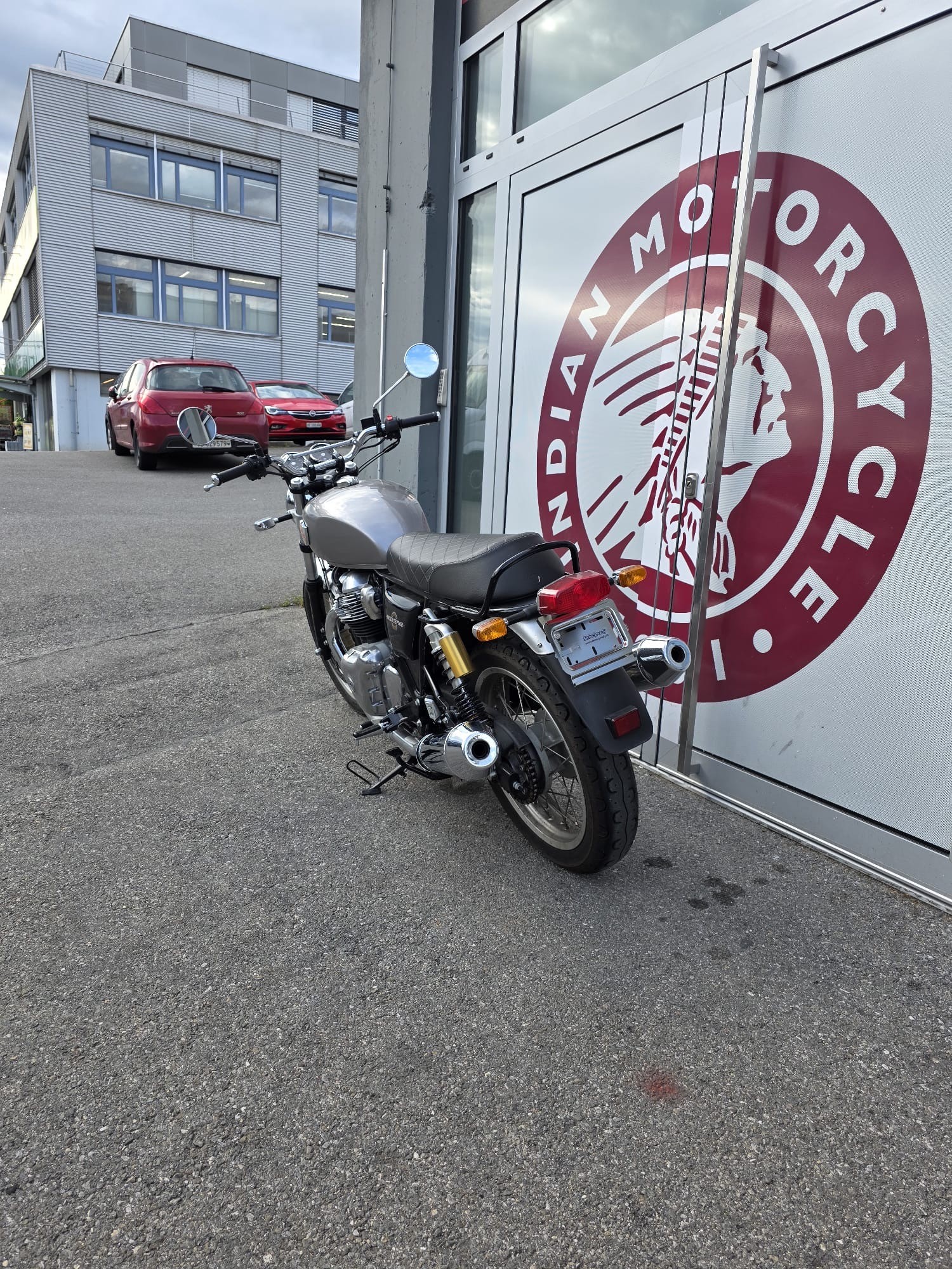 ROYAL ENFIELD Interceptor 650 Standard-image-5
