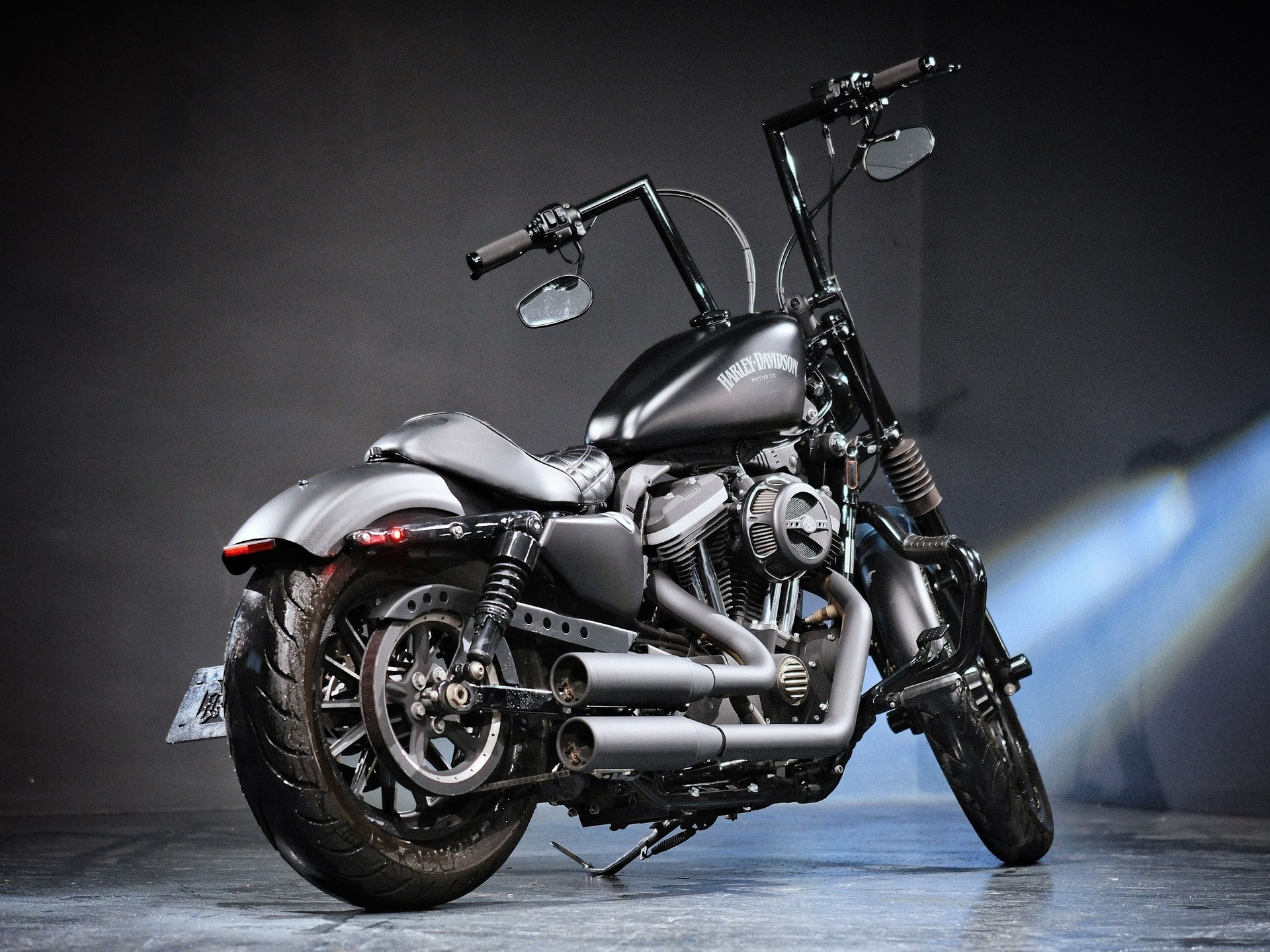 HARLEY-DAVIDSON XL 883 N Sportster Iron-showroom-element-2