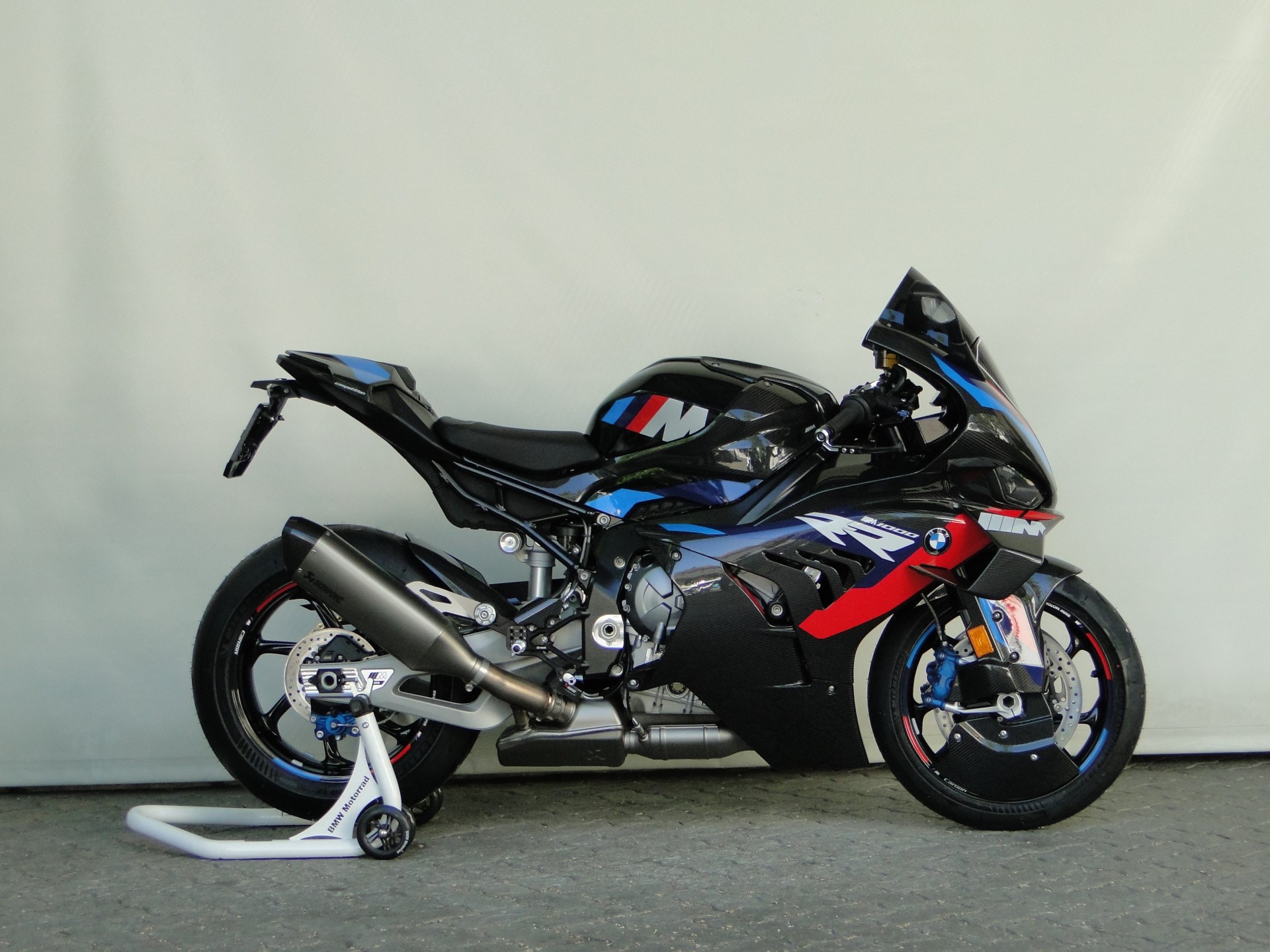 BMW M 1000 RR Competition 0.9% Leasing!-showroom-element-1