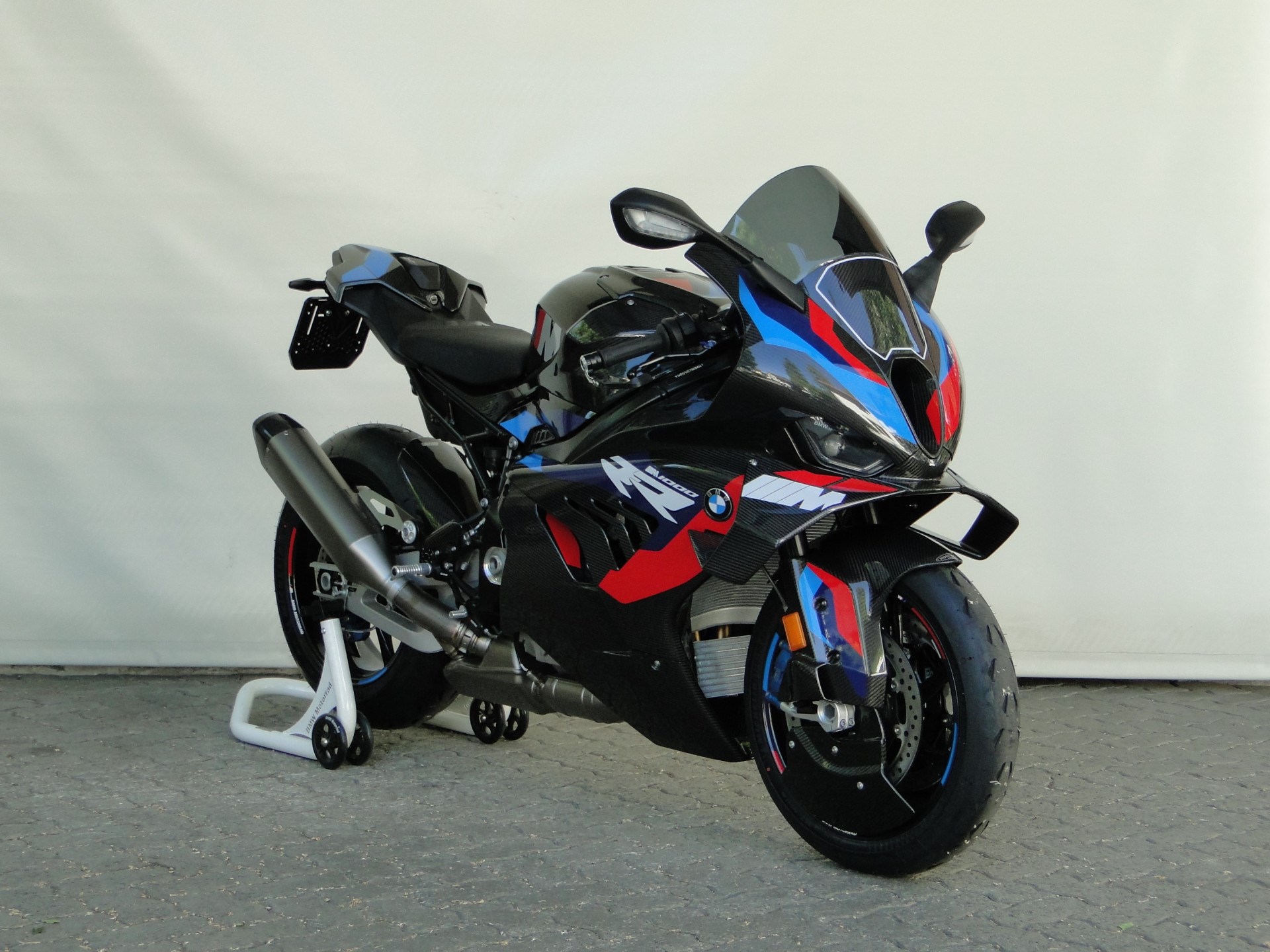 BMW M 1000 RR Competition 0.9% Leasing!-showroom-element-2