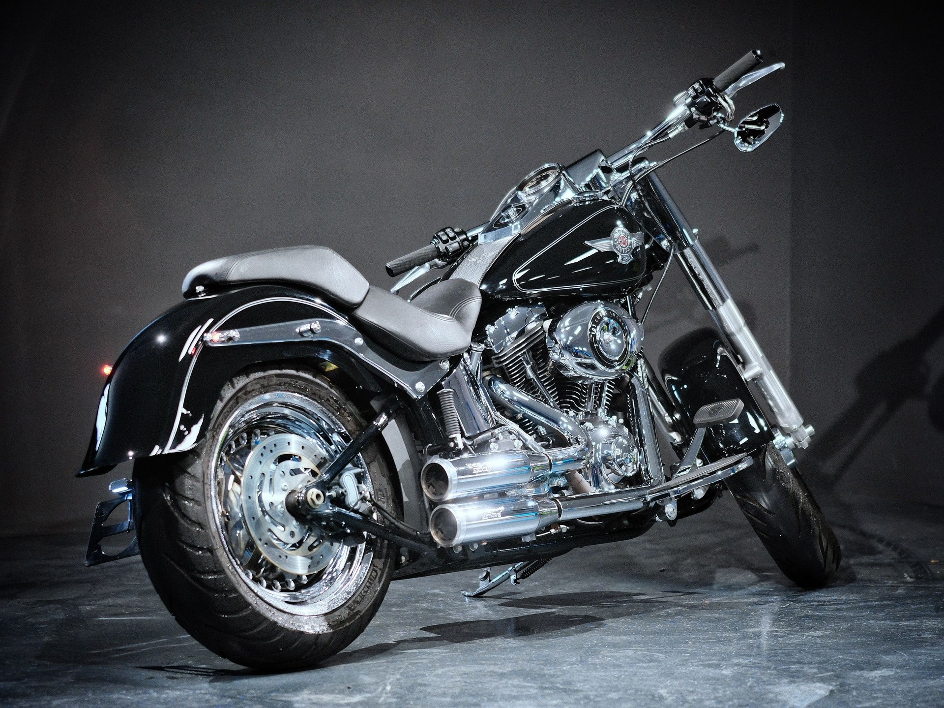 HARLEY-DAVIDSON FLSTF Fat Boy ABS-showroom-element-2