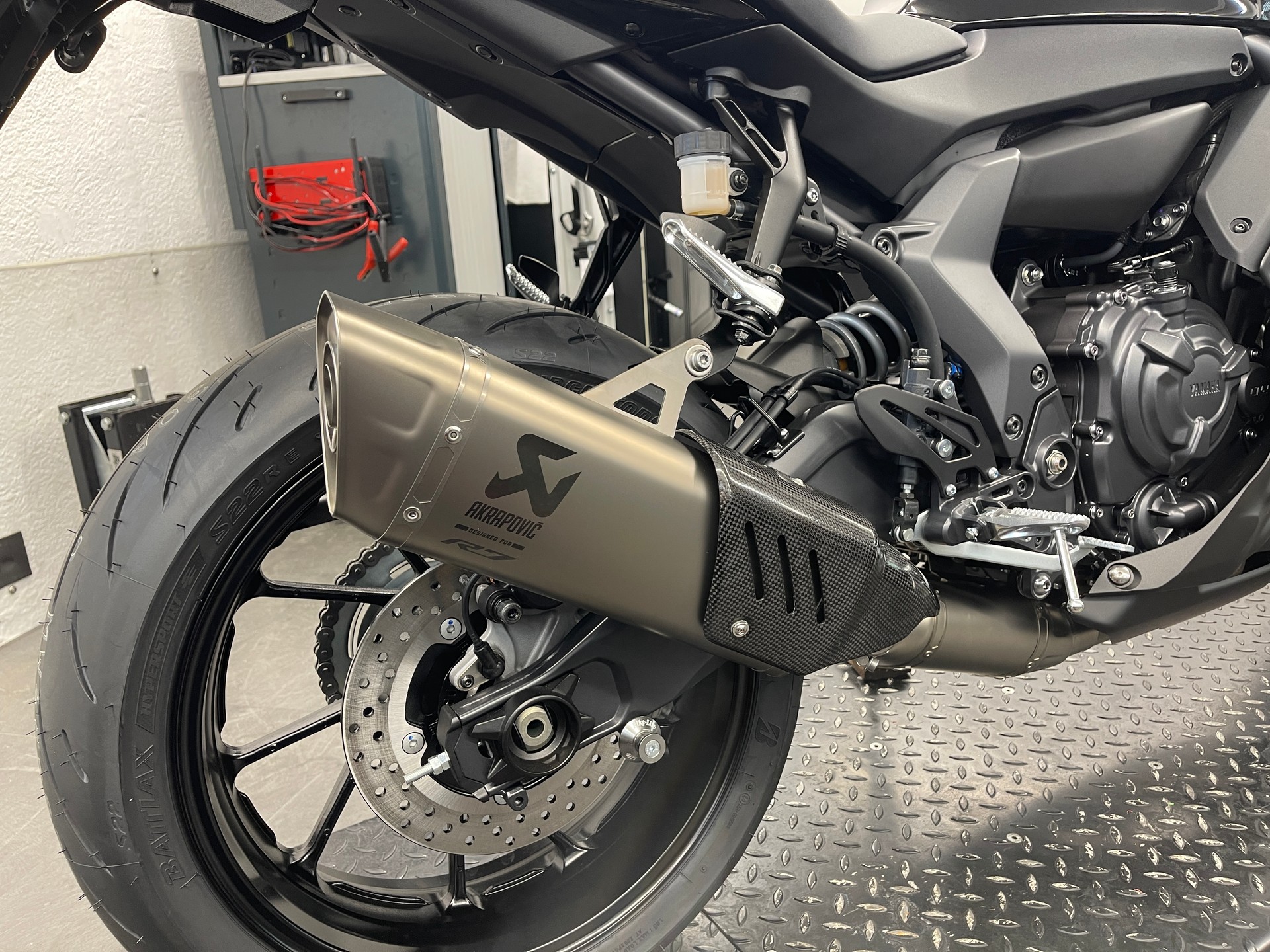YAMAHA YZF-R7 (35kW)-showroom-element-3