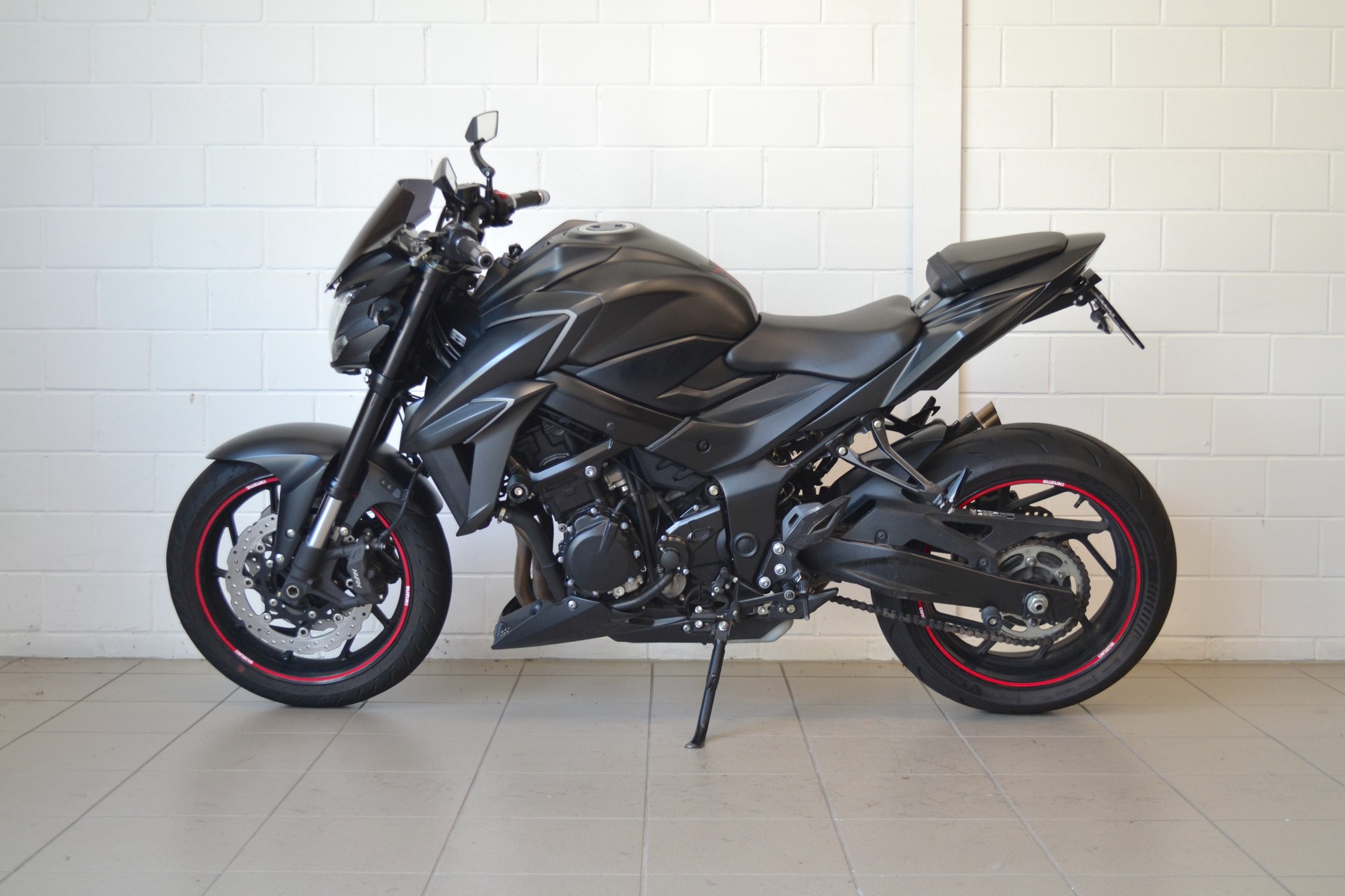 SUZUKI GSX-S 750 EVO ABS-showroom-element-2