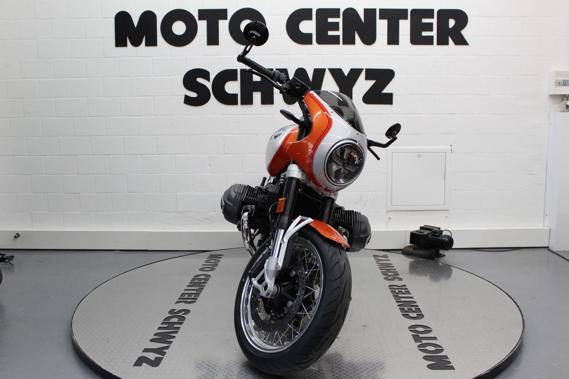BMW R12 S-showroom-element-2