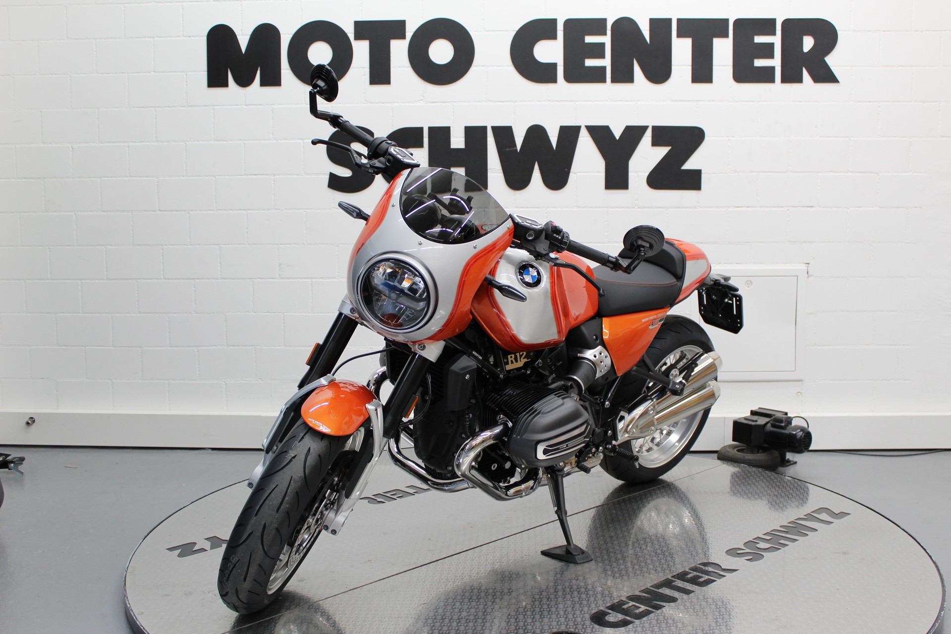 BMW R12 S-showroom-element-3