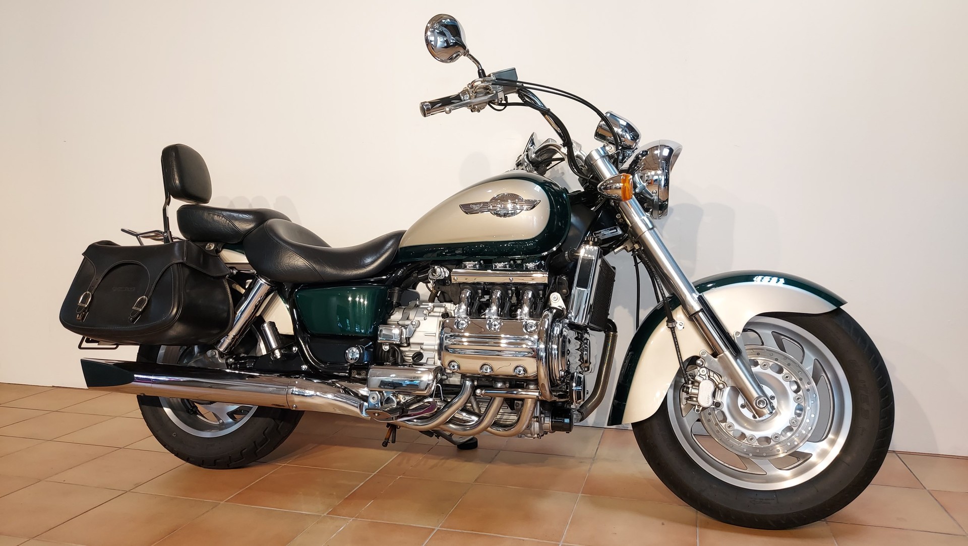HONDA GL 1500 F6 C Custom-showroom-element-2