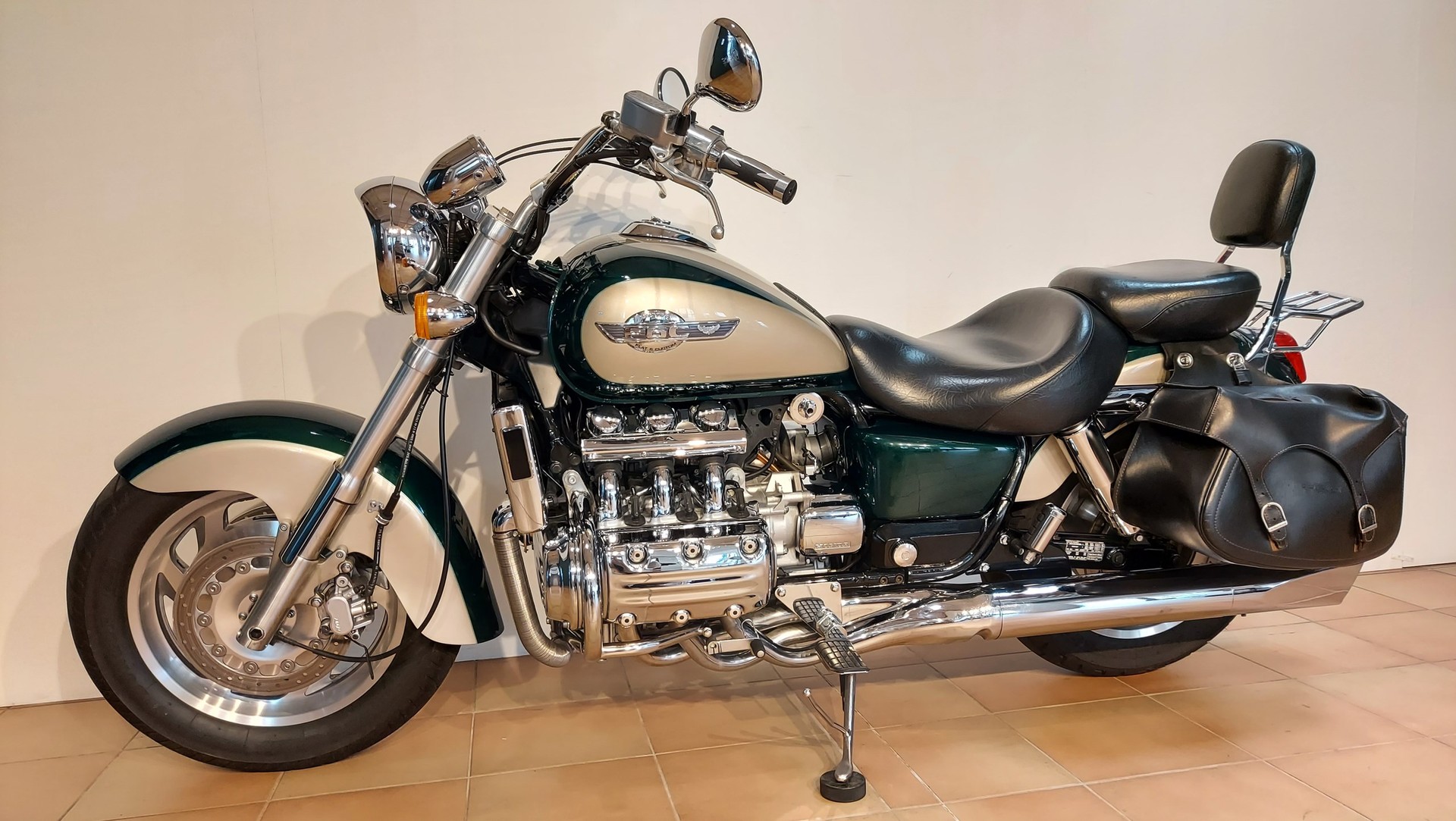 HONDA GL 1500 F6 C Custom-showroom-element-3