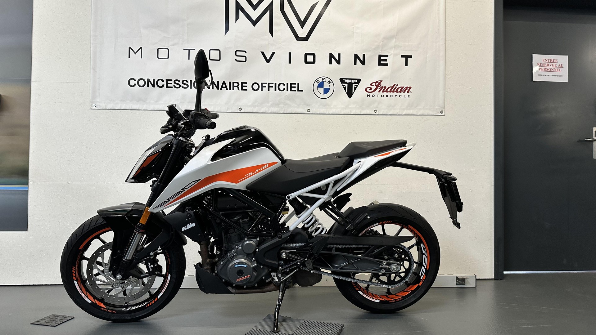 KTM 390 Duke