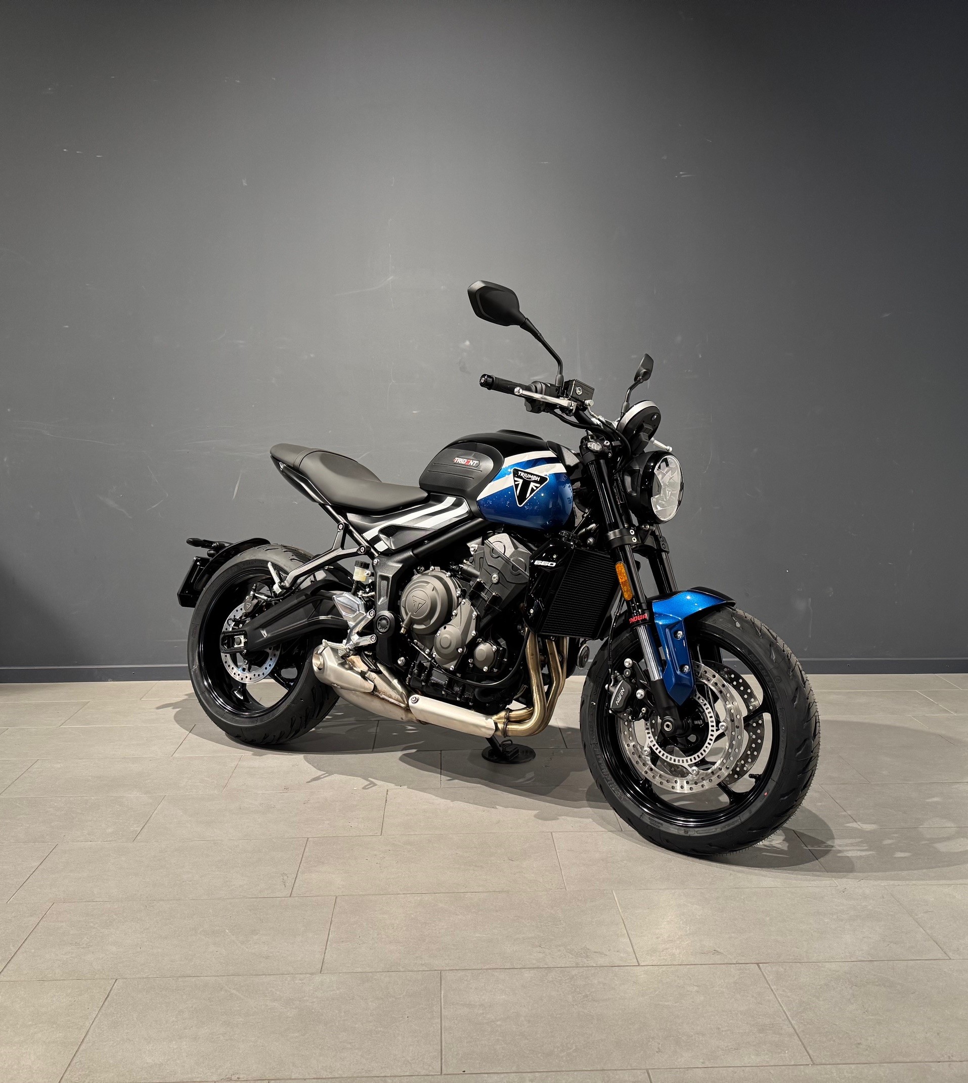 TRIUMPH Trident 660-showroom-element-1