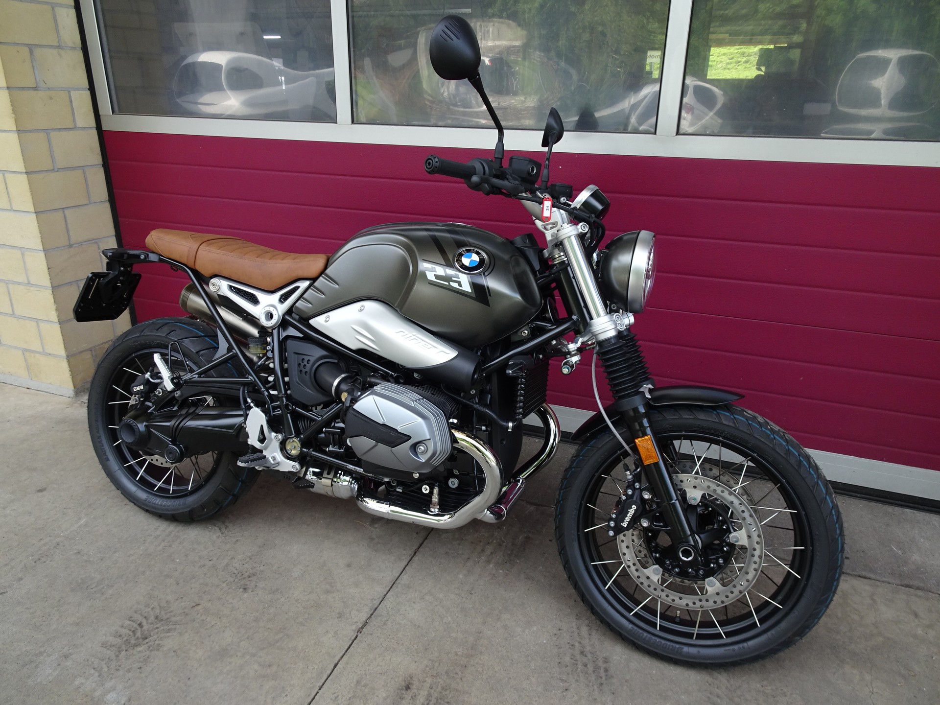 BMW R nineT Scrambler-showroom-element-2