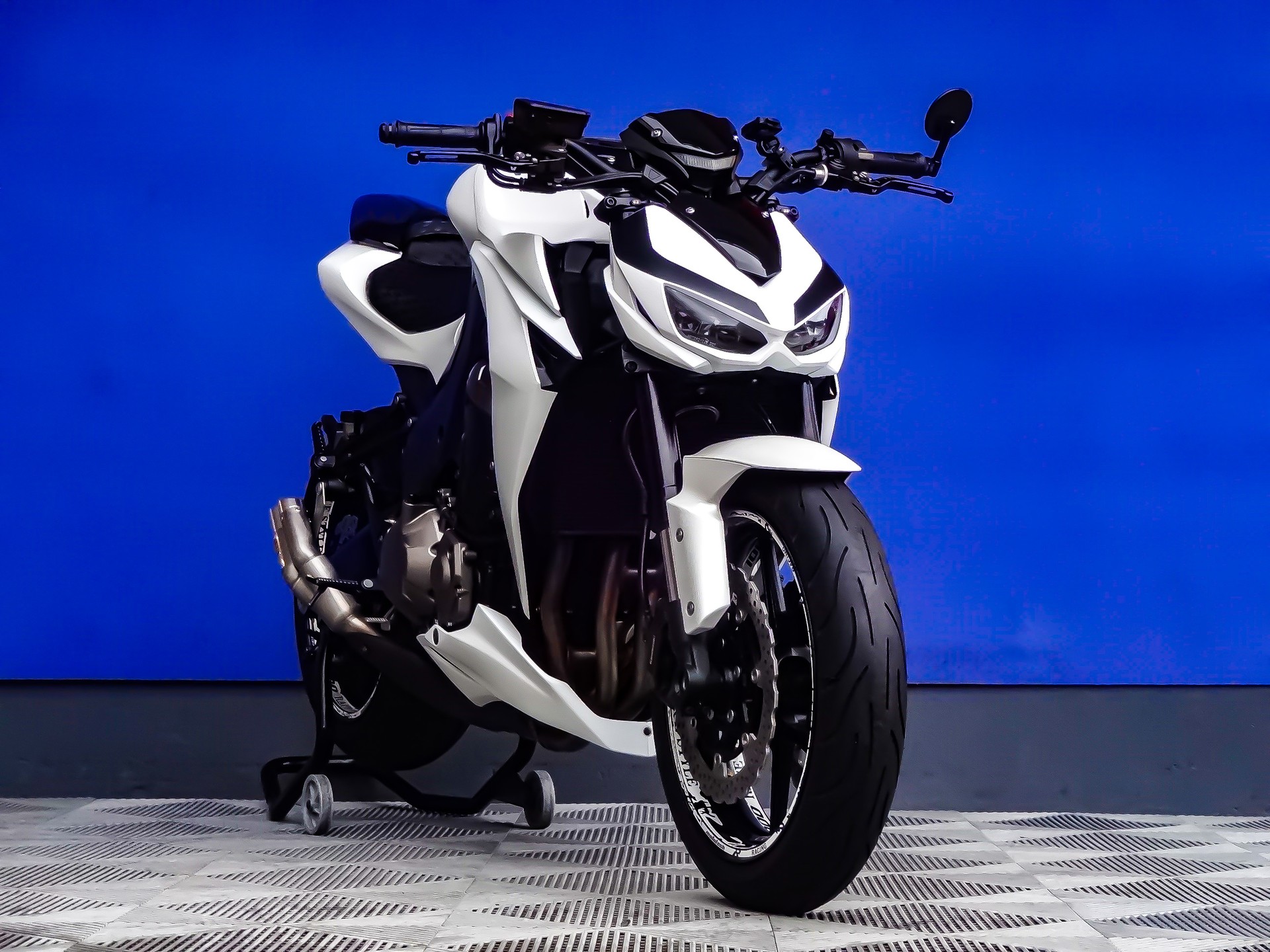 KAWASAKI Z 1000 Special Edition ABS-showroom-element-2