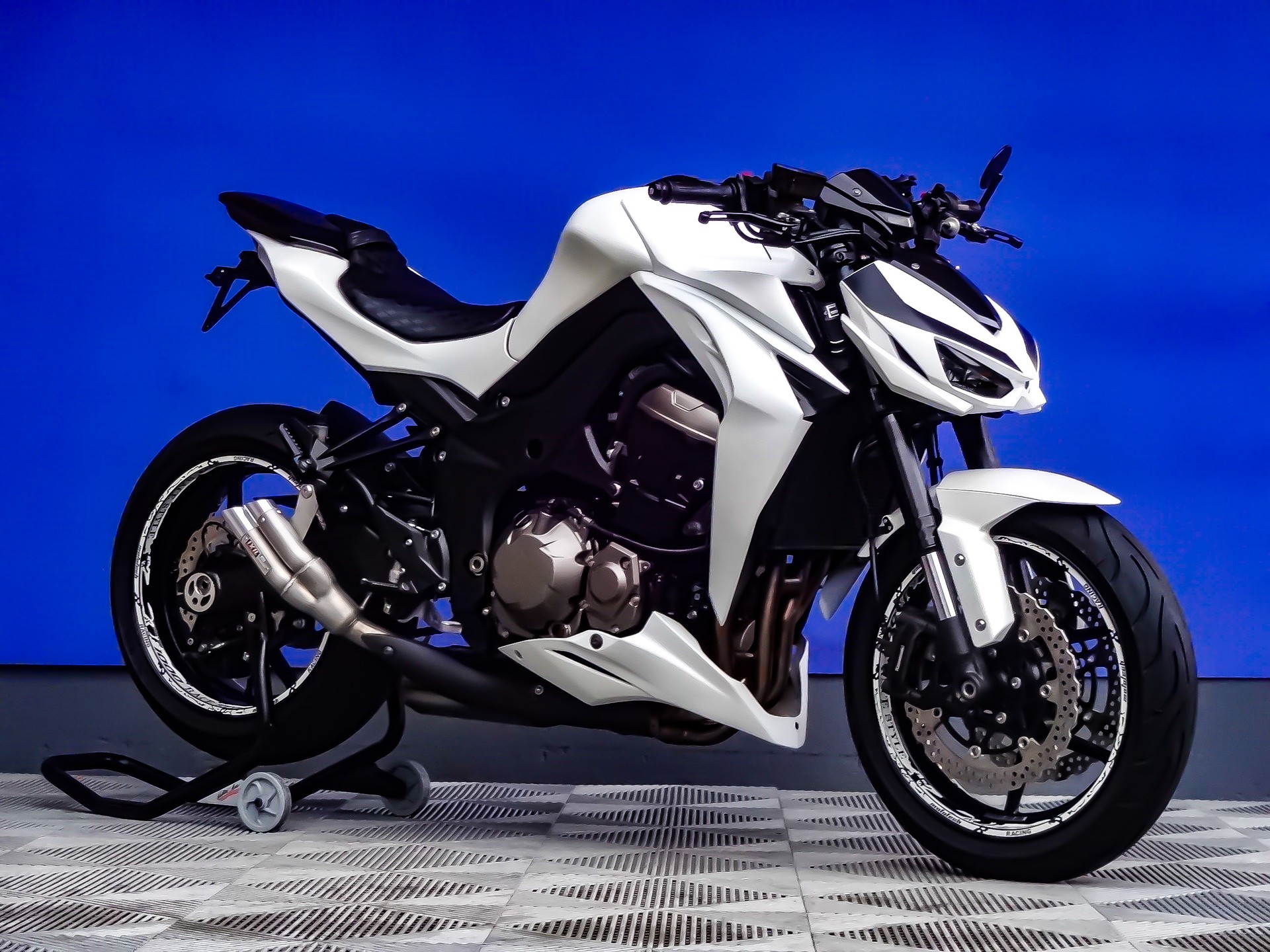 KAWASAKI Z 1000 Special Edition ABS-showroom-element-1
