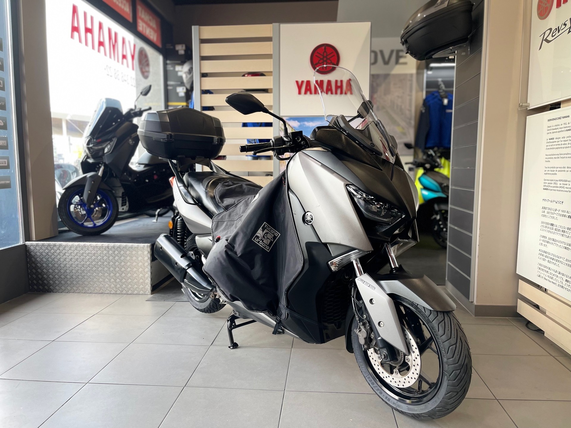 YAMAHA X-Max CZD 300 ABS