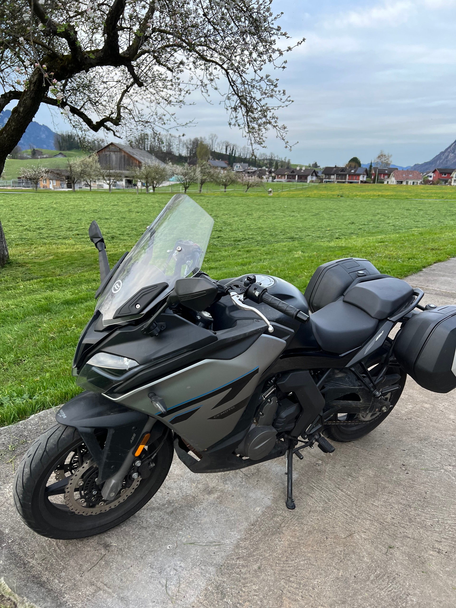 CF MOTO 650GT, Touring - Occasionen kaufen | MotoScout24