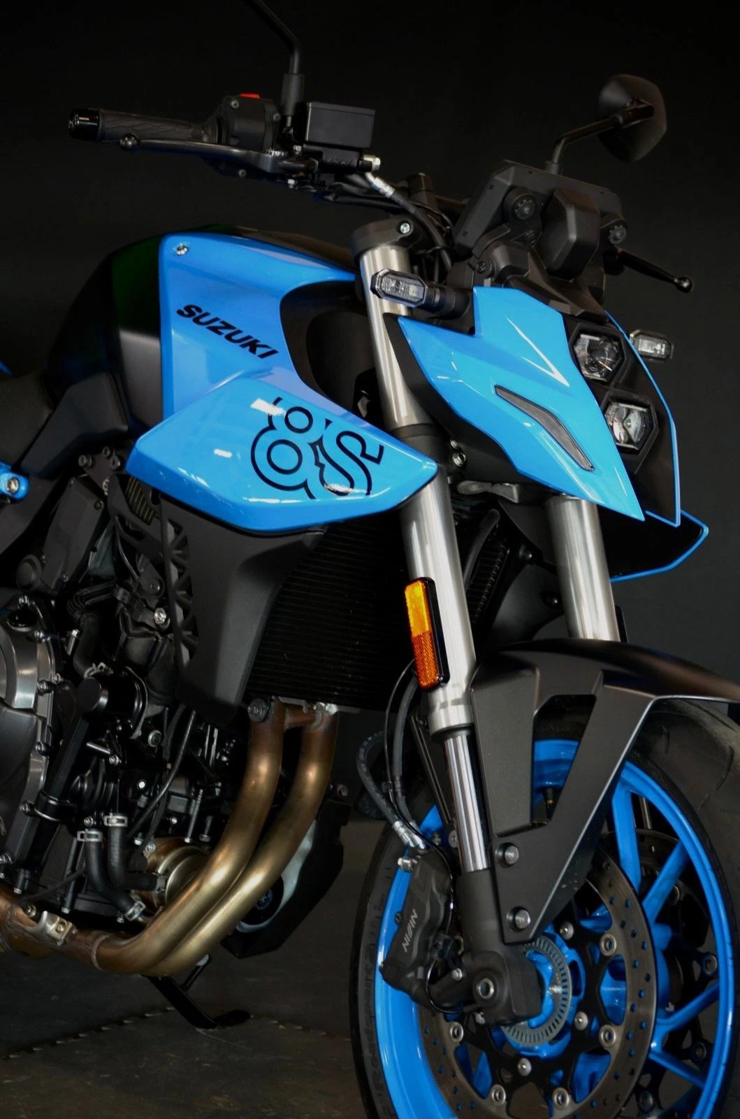 SUZUKI GSX 8 S (35kW)-showroom-element-2