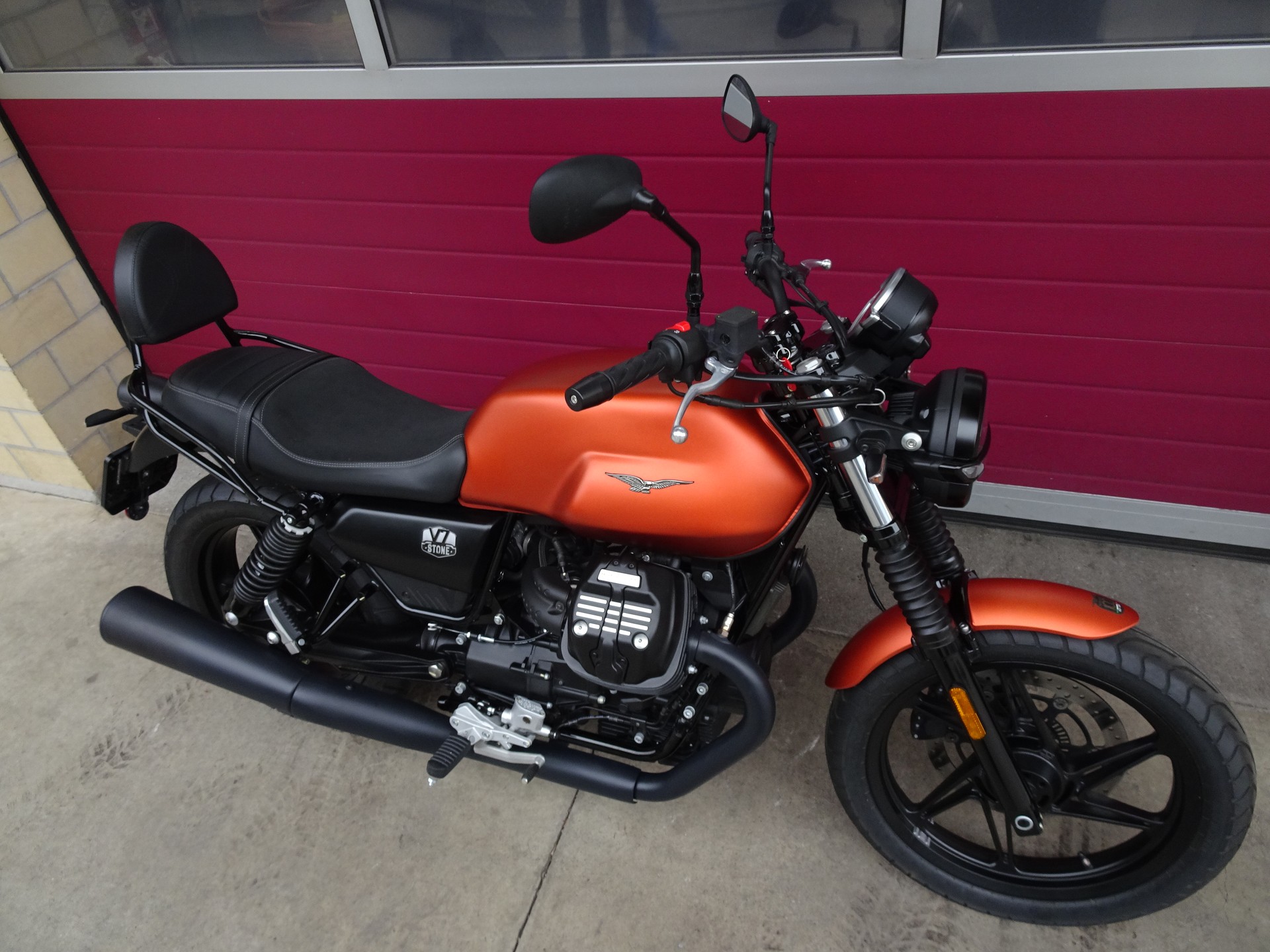 MOTO GUZZI V7 IV 850 Stone-image-15
