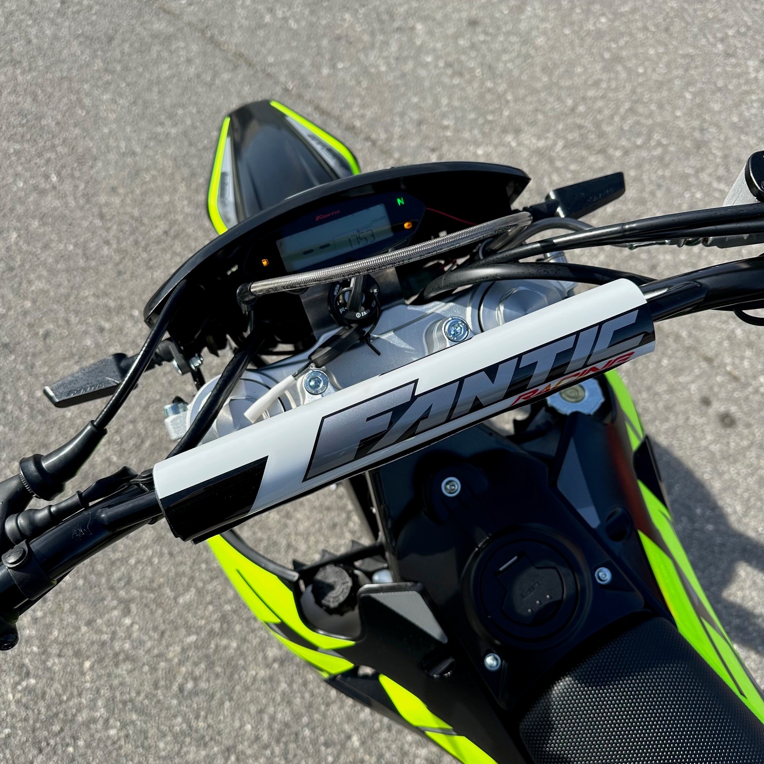 FANTIC XMF 125 Motard-image-11