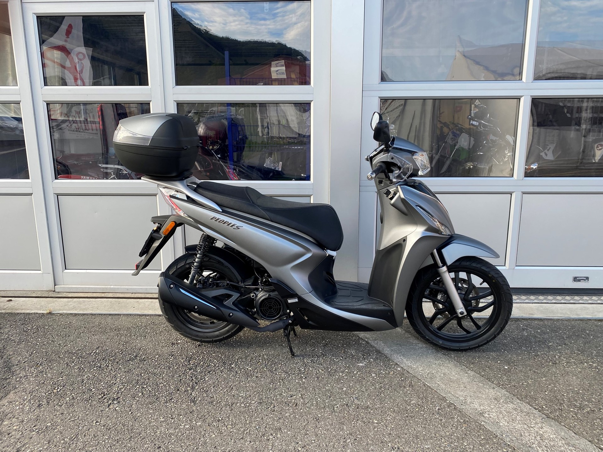 KYMCO People S 125i ABS Top Case/Windschild