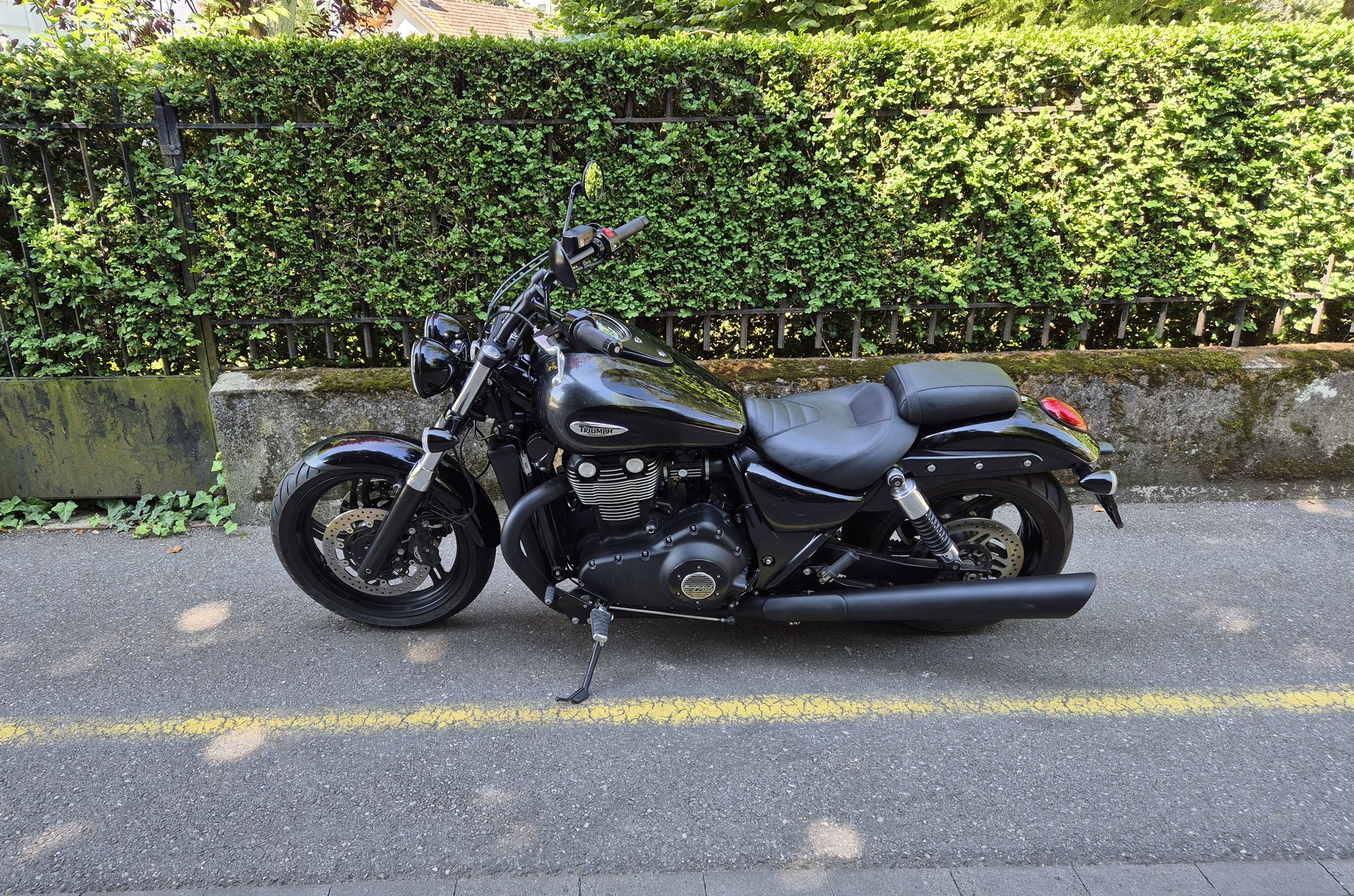 TRIUMPH Thunderb Nightstorm 1700 ABS-showroom-element-1