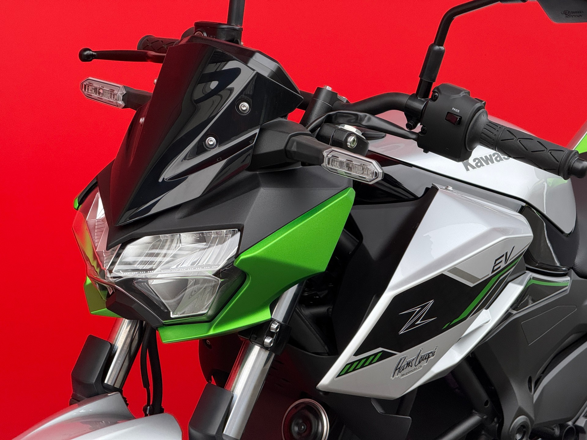 KAWASAKI Z E-1-showroom-element-2