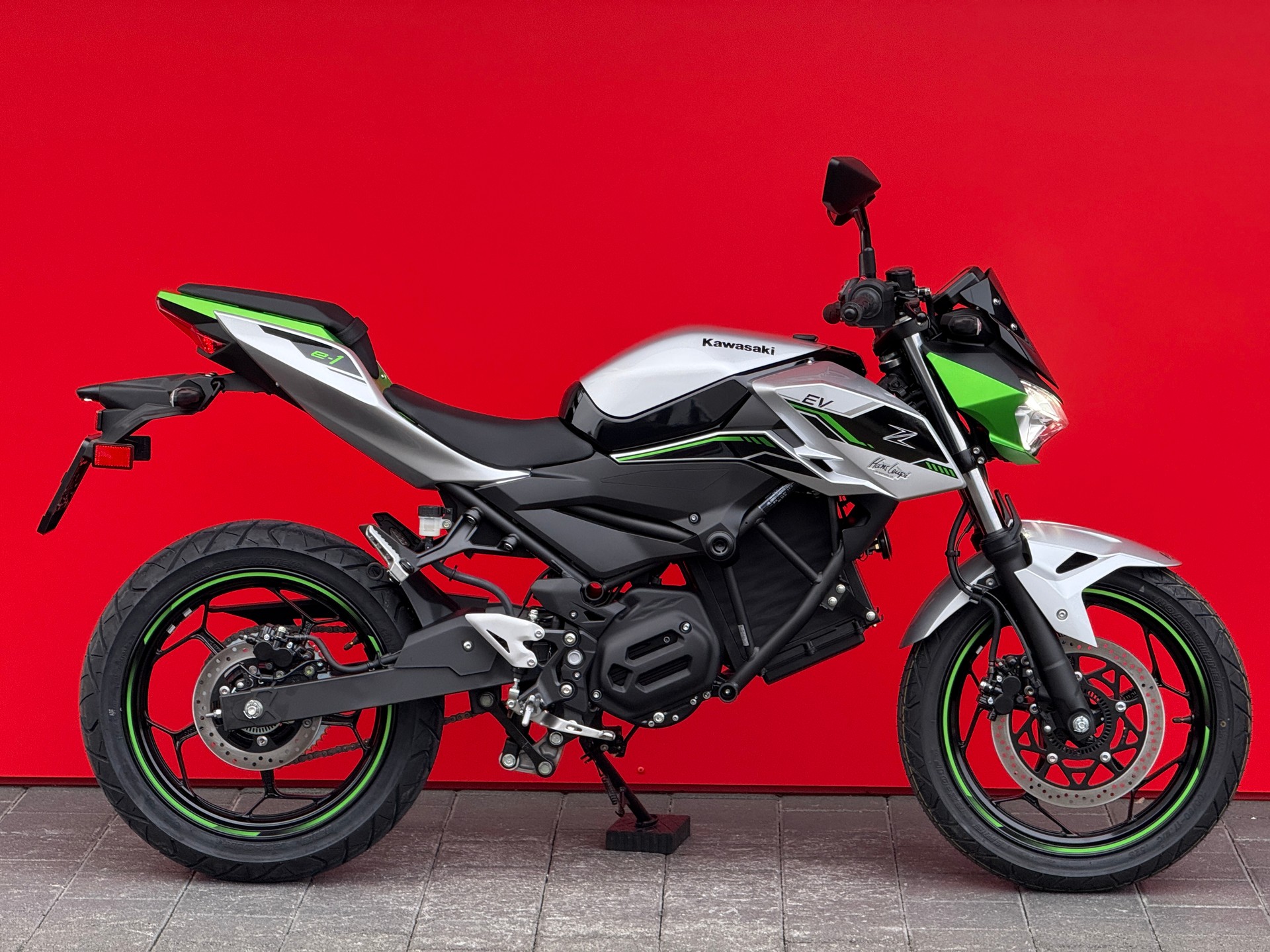 KAWASAKI Z E-1