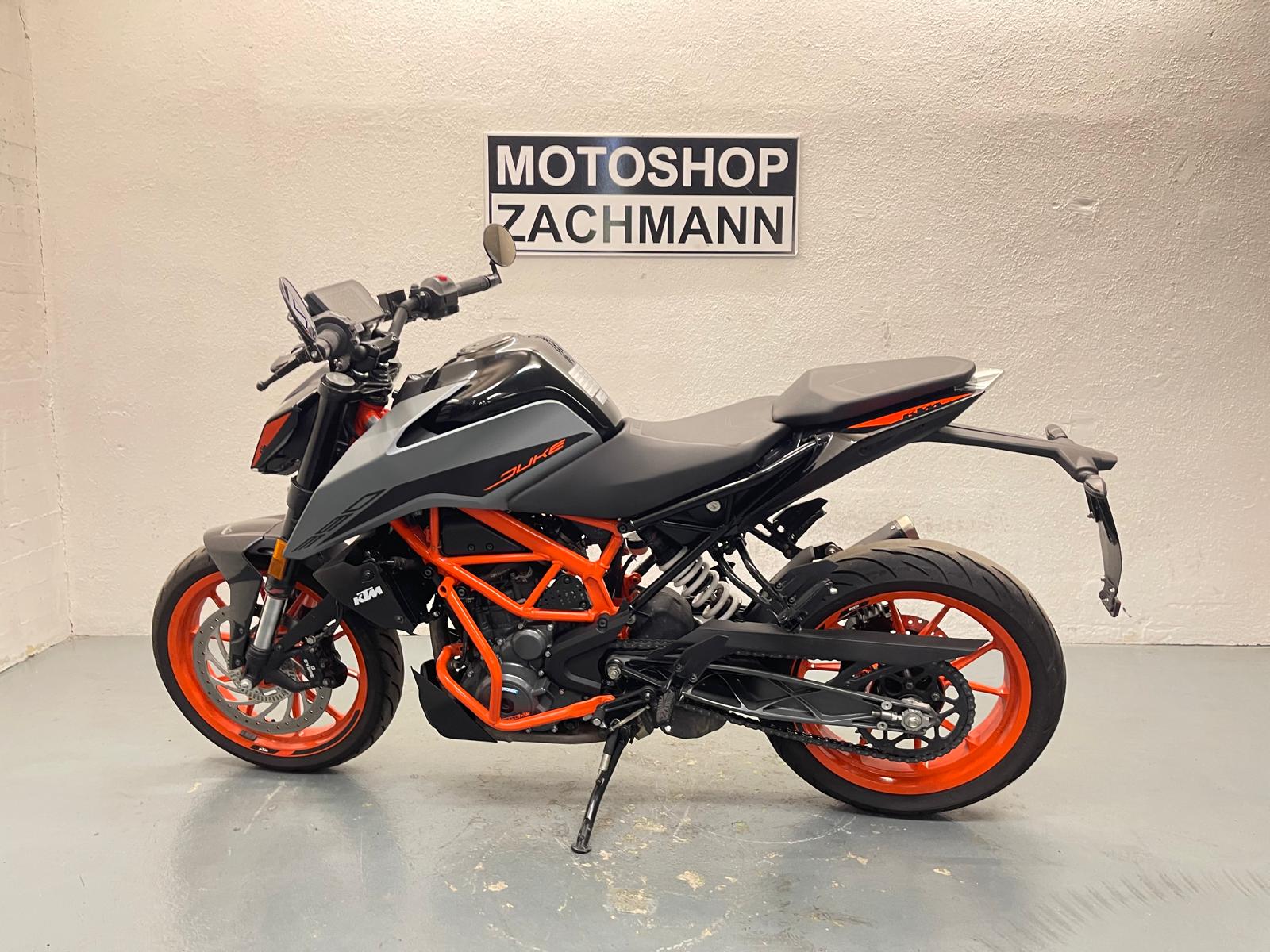 KTM 390 Duke-showroom-element-3