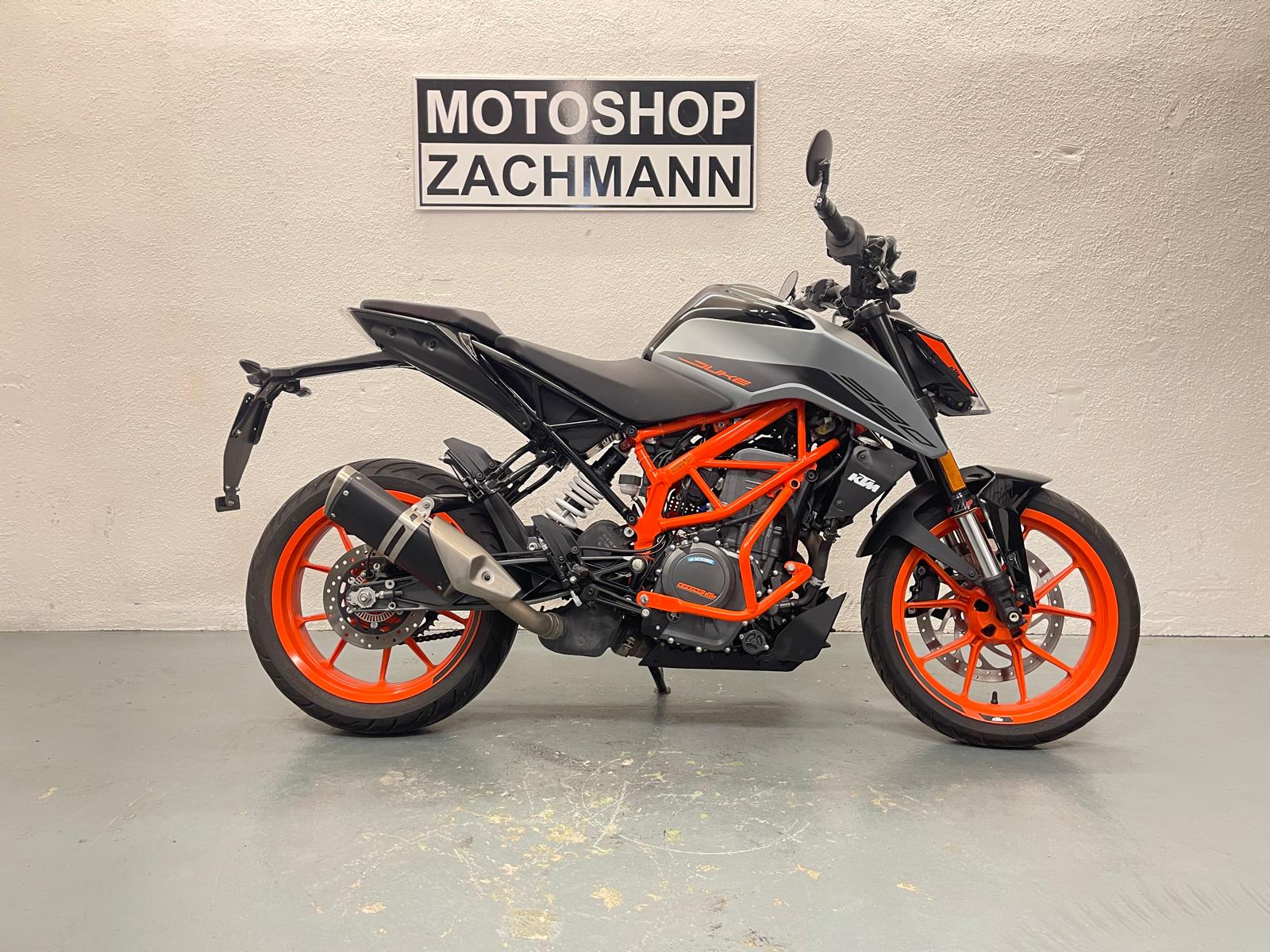KTM 390 Duke