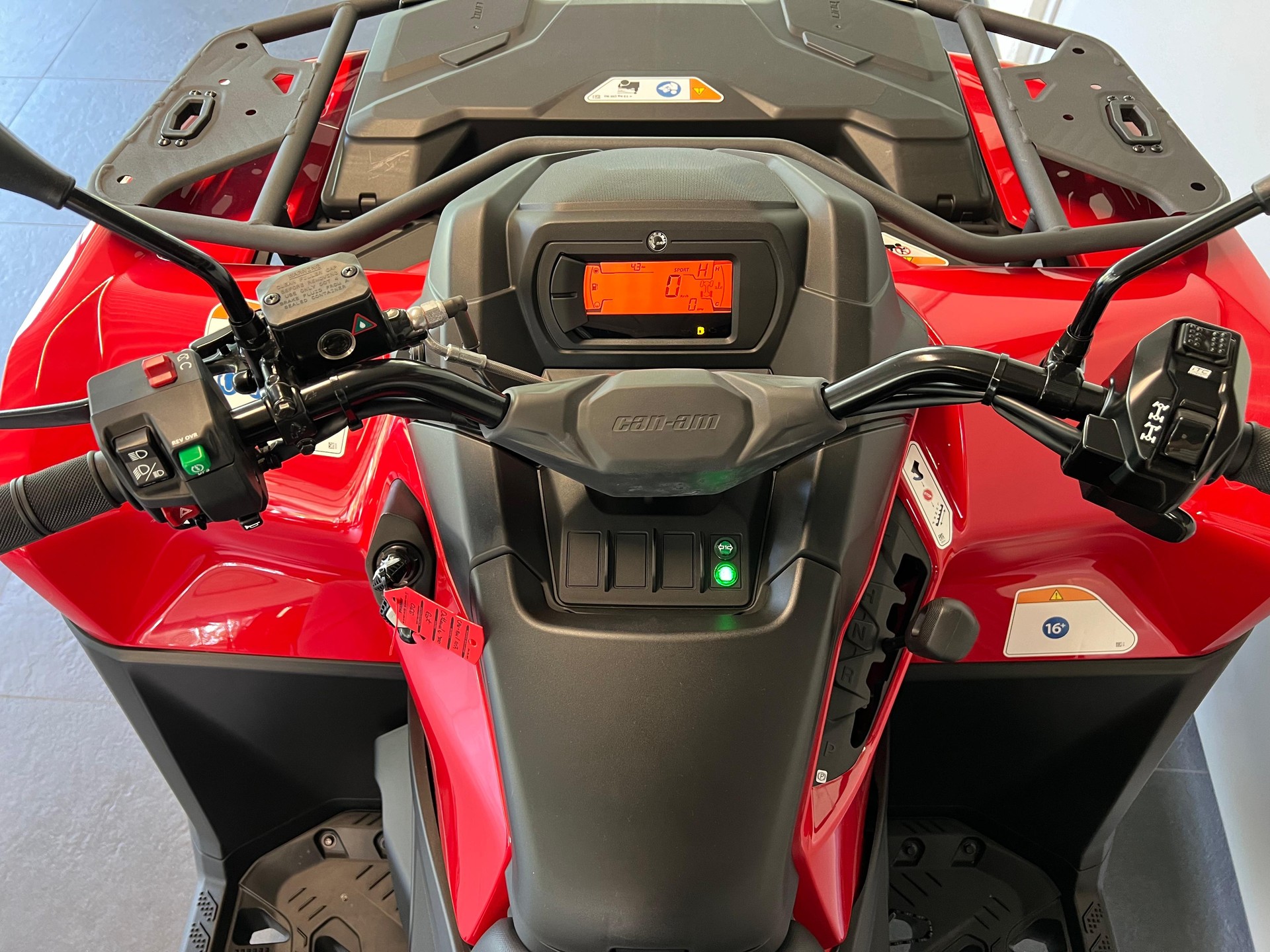 CAN-AM Outlander 700 DPS ABS T-image-6
