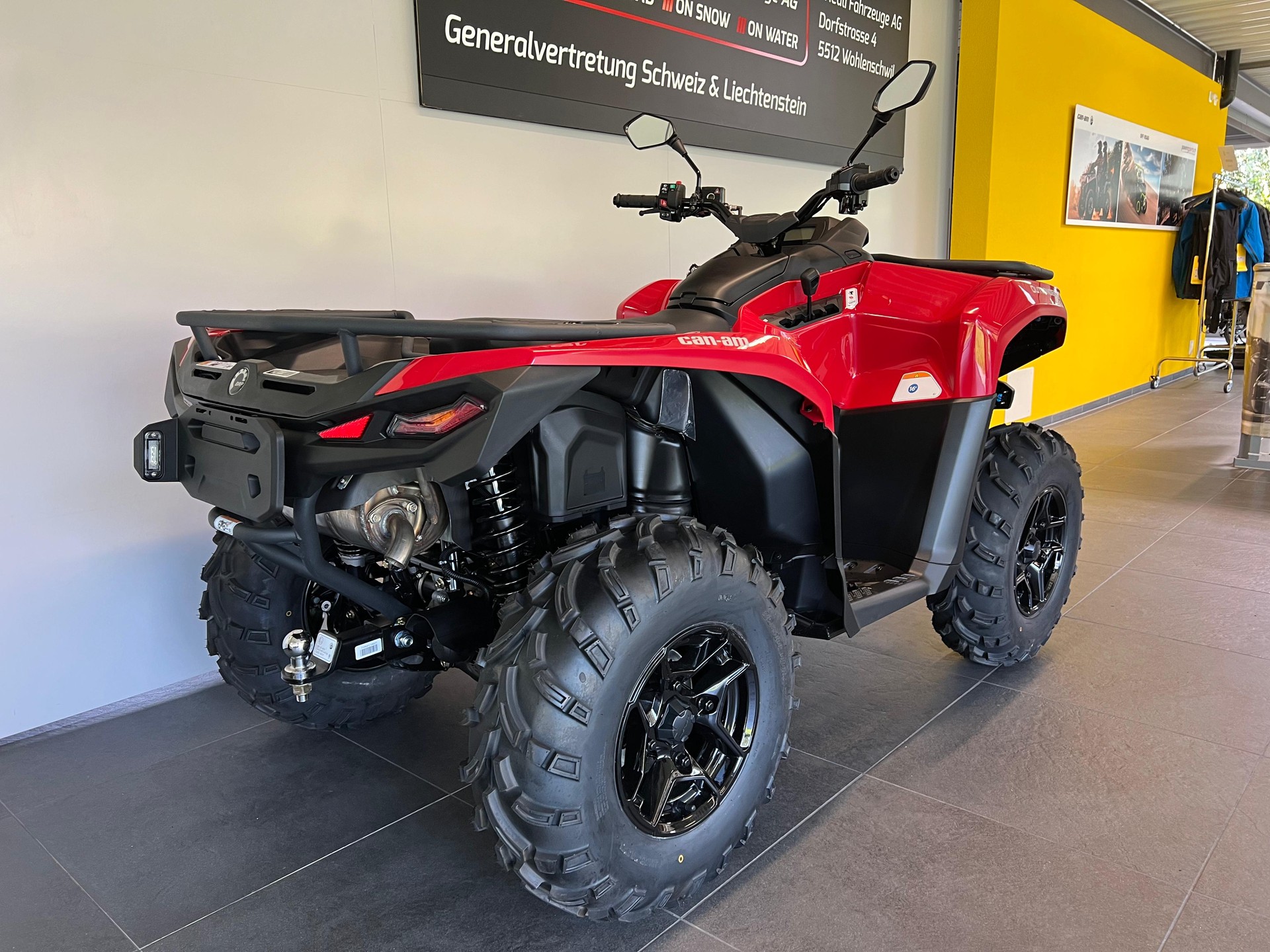 CAN-AM Outlander 700 DPS ABS T-image-4